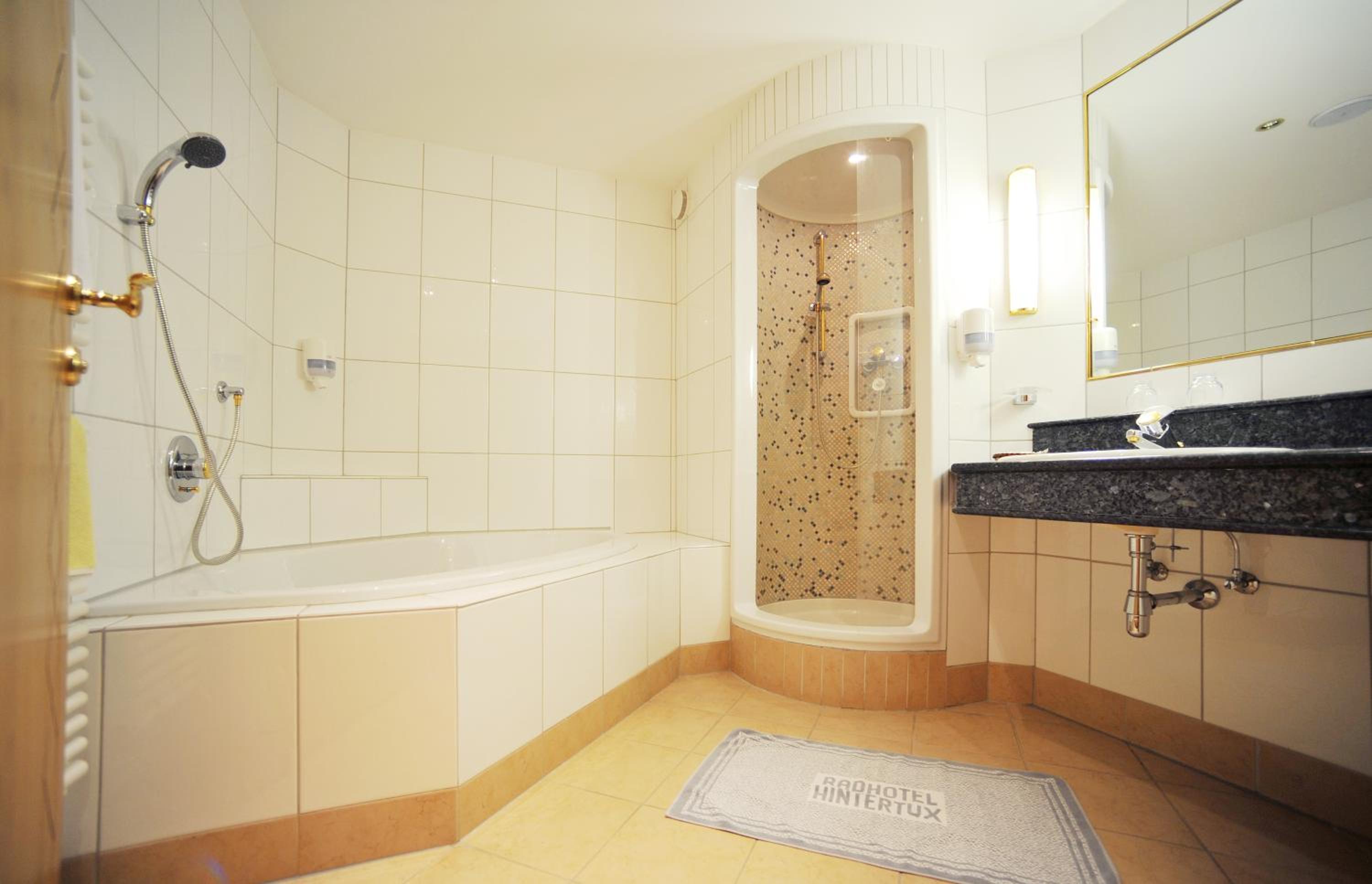 Suite photo 2