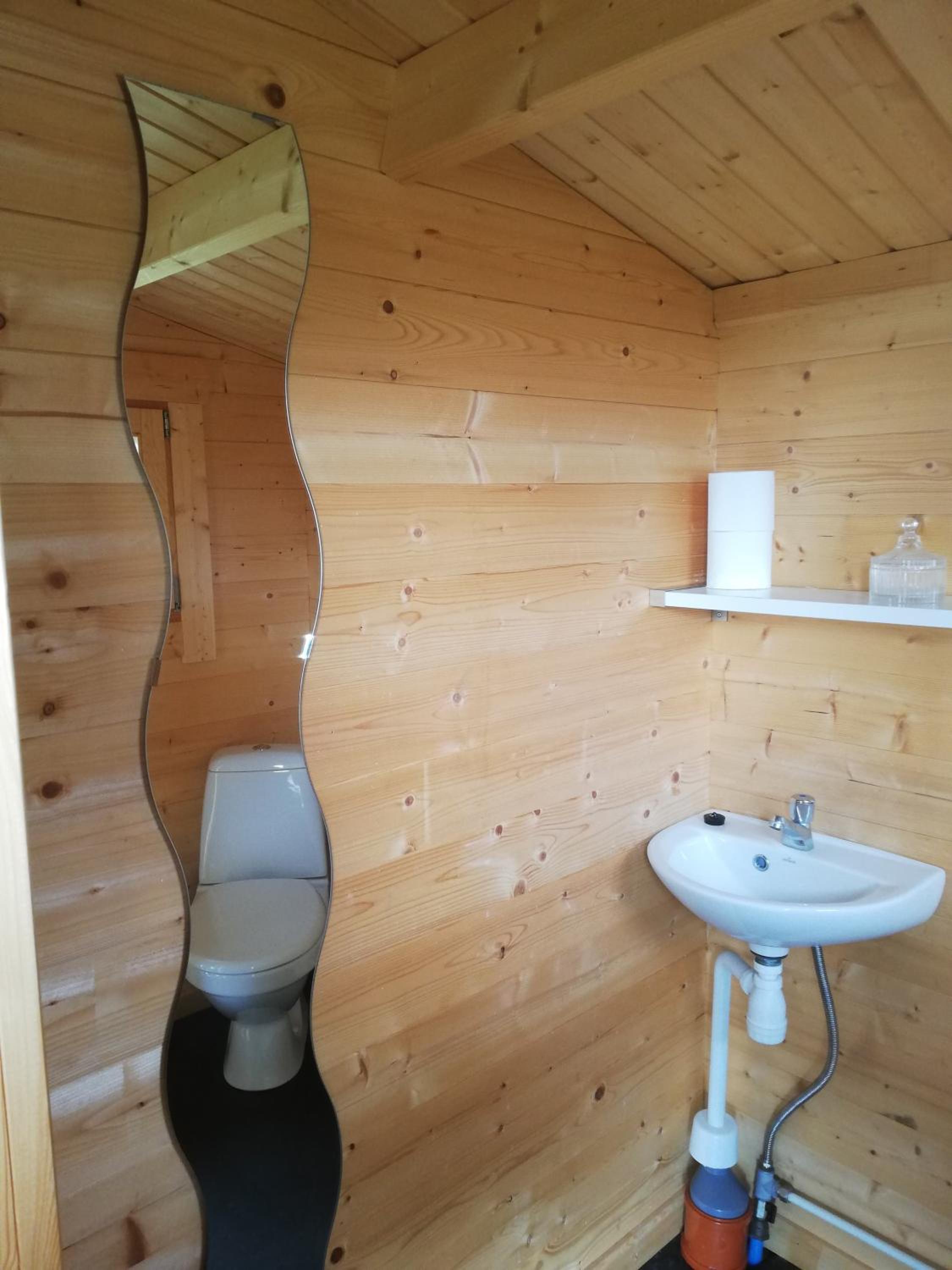 Cottage with Private Toilet (No shower) - Photo 7