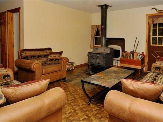 Apartment with Mountain View photo 1