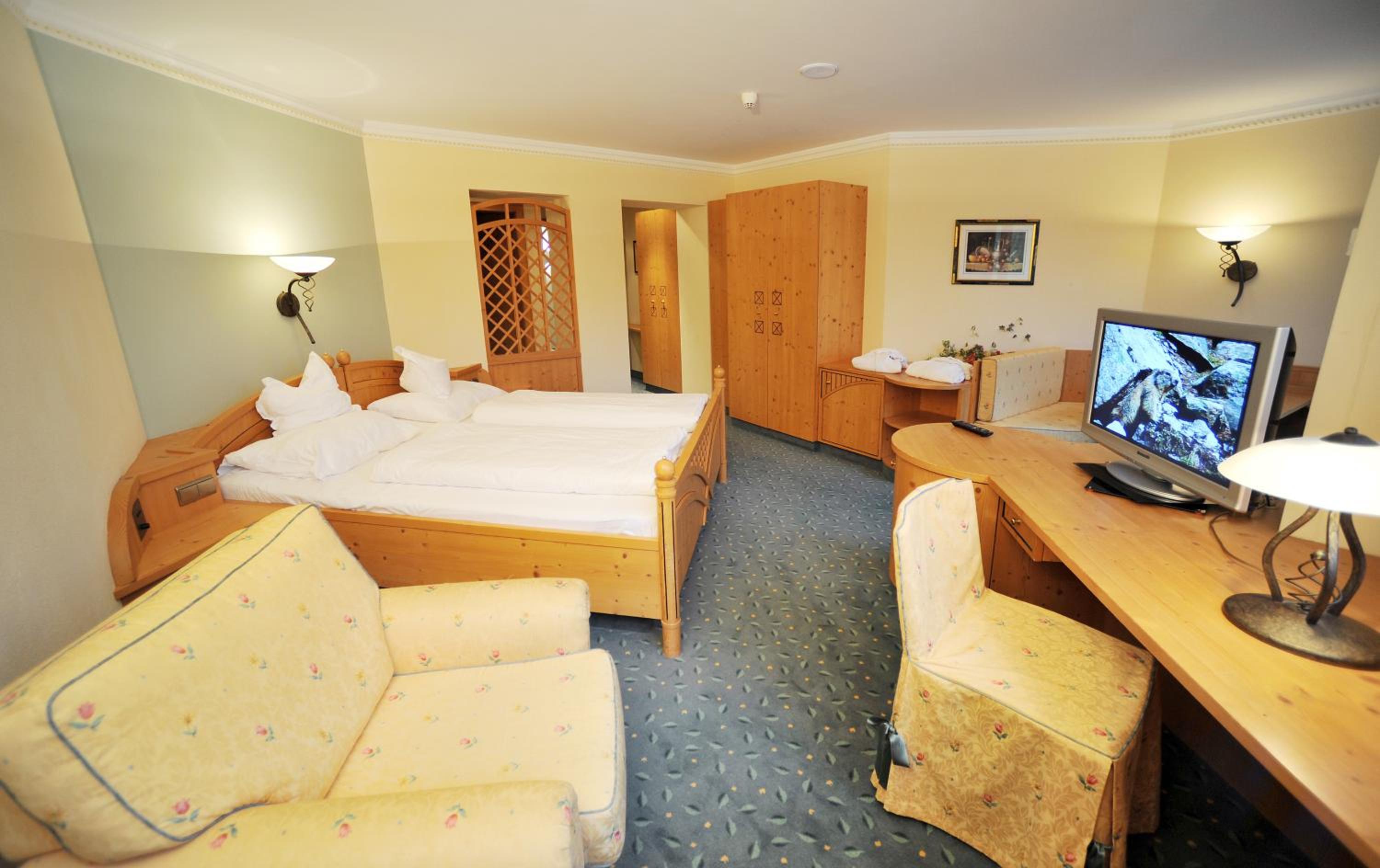 Large Double Room