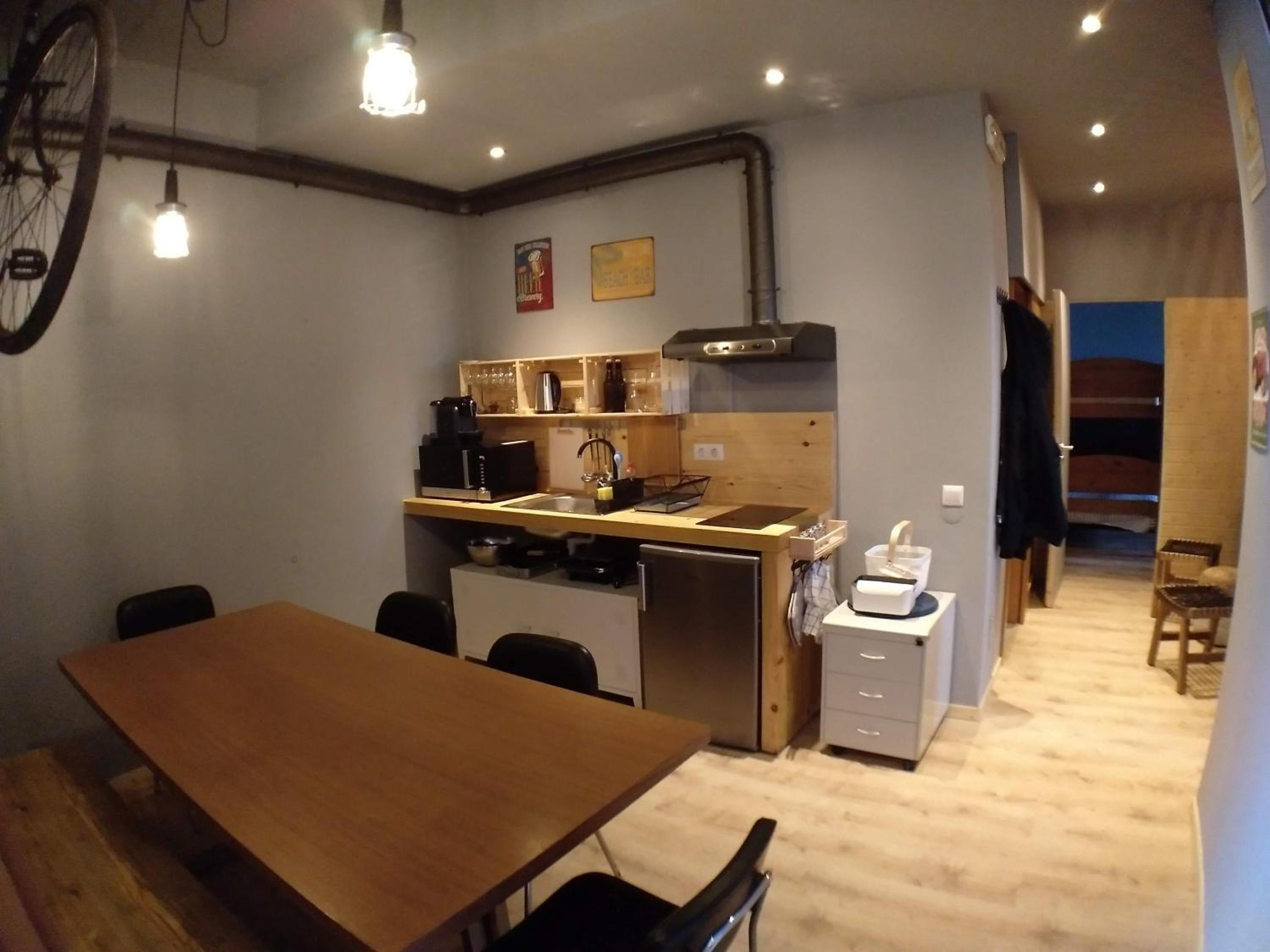 Two-Bedroom Apartment - Photo 23