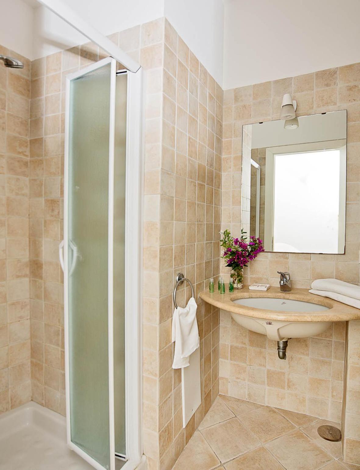 Triple Room with View - Photo 1