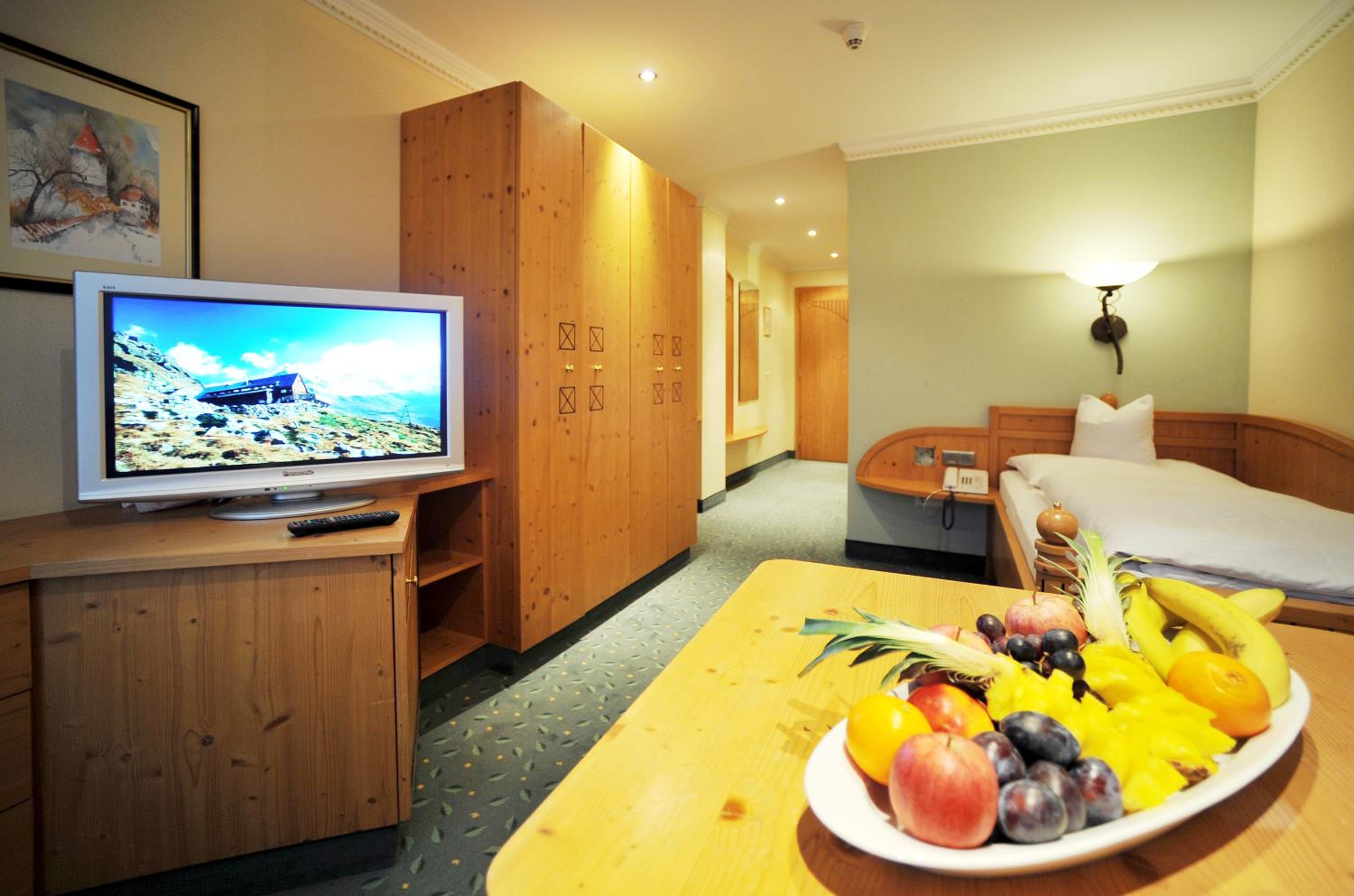 Single Room with Glacier View photo 1
