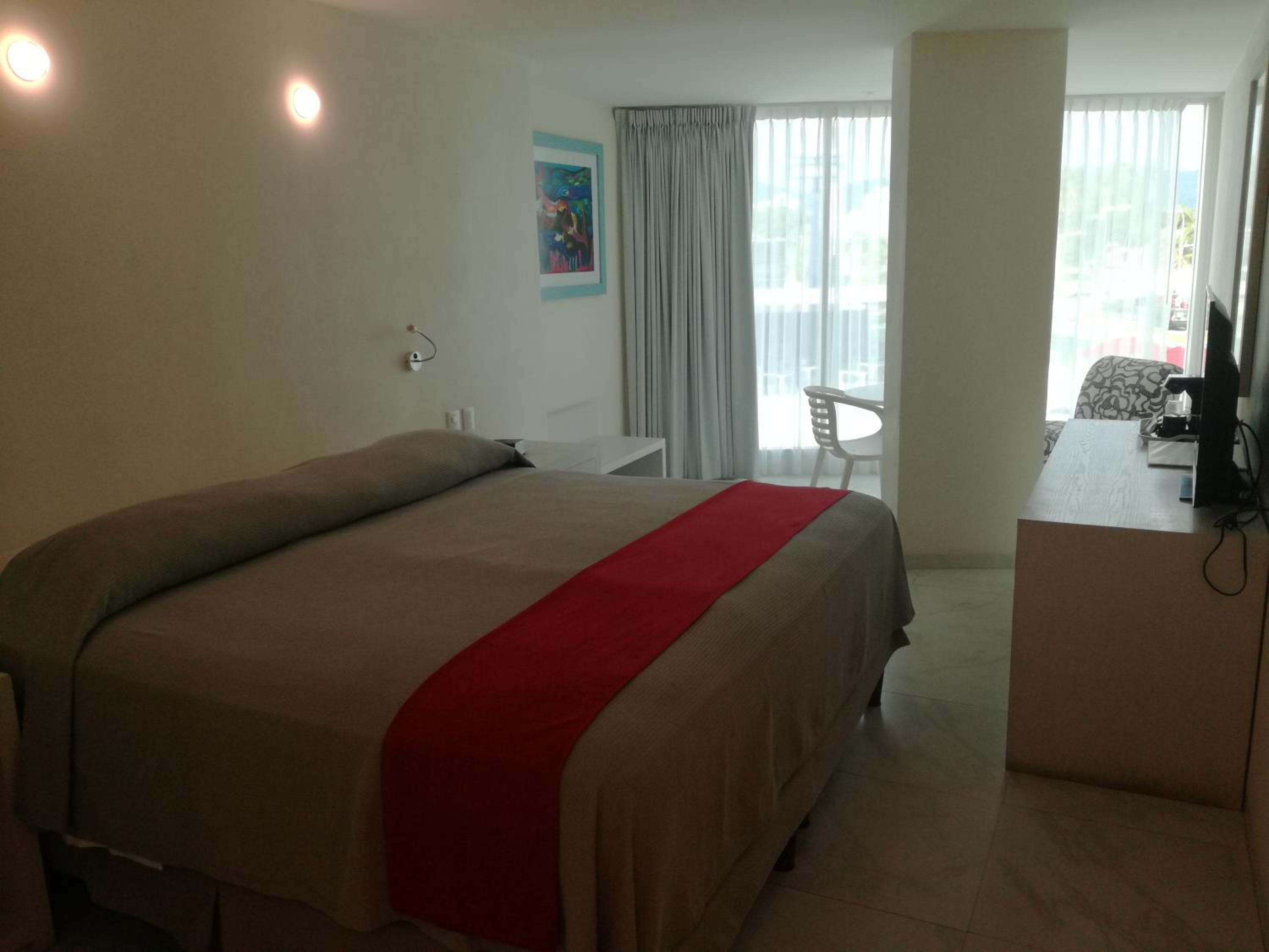 Standard King Room photo 3