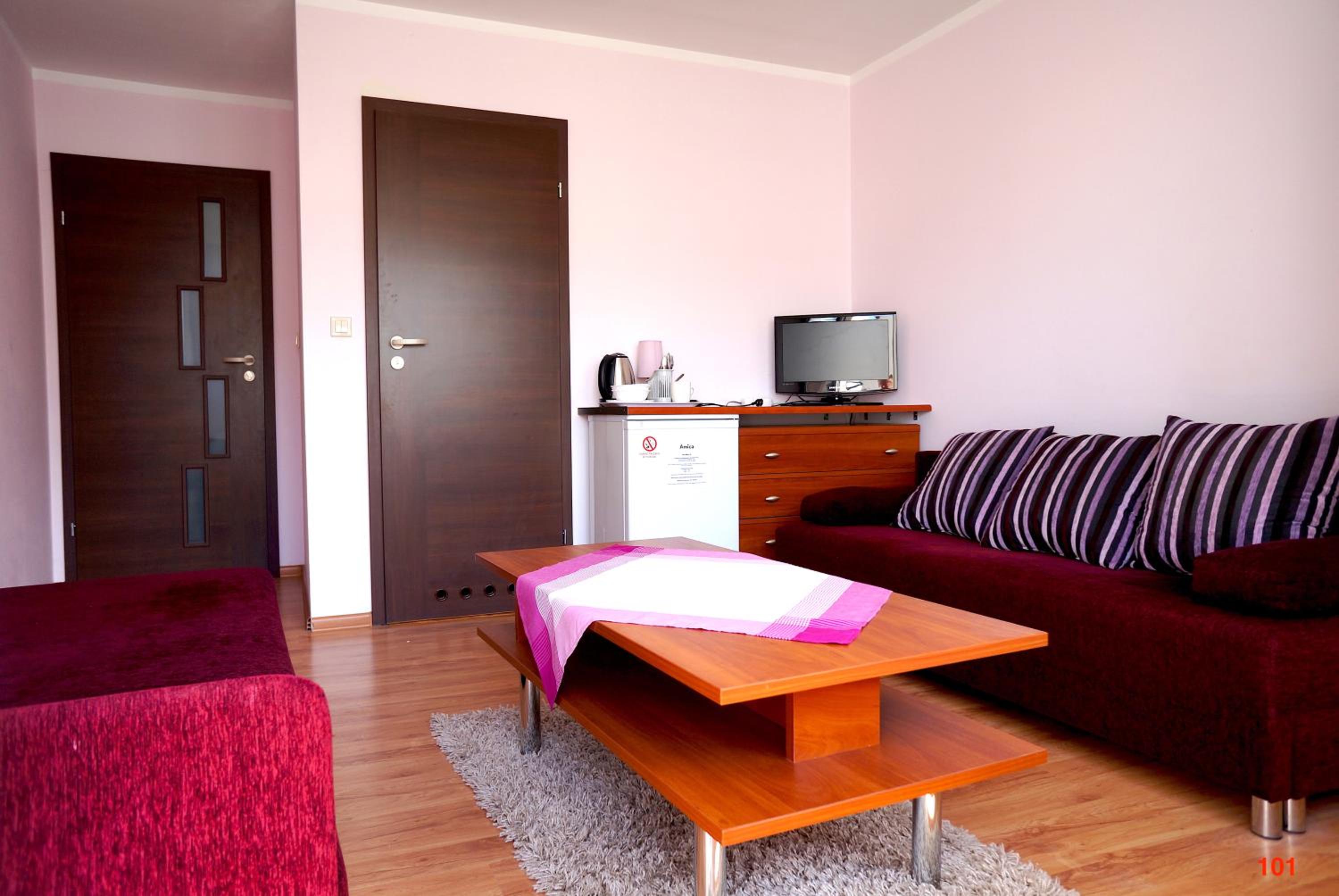 Double Room with Private Bathroom photo 1