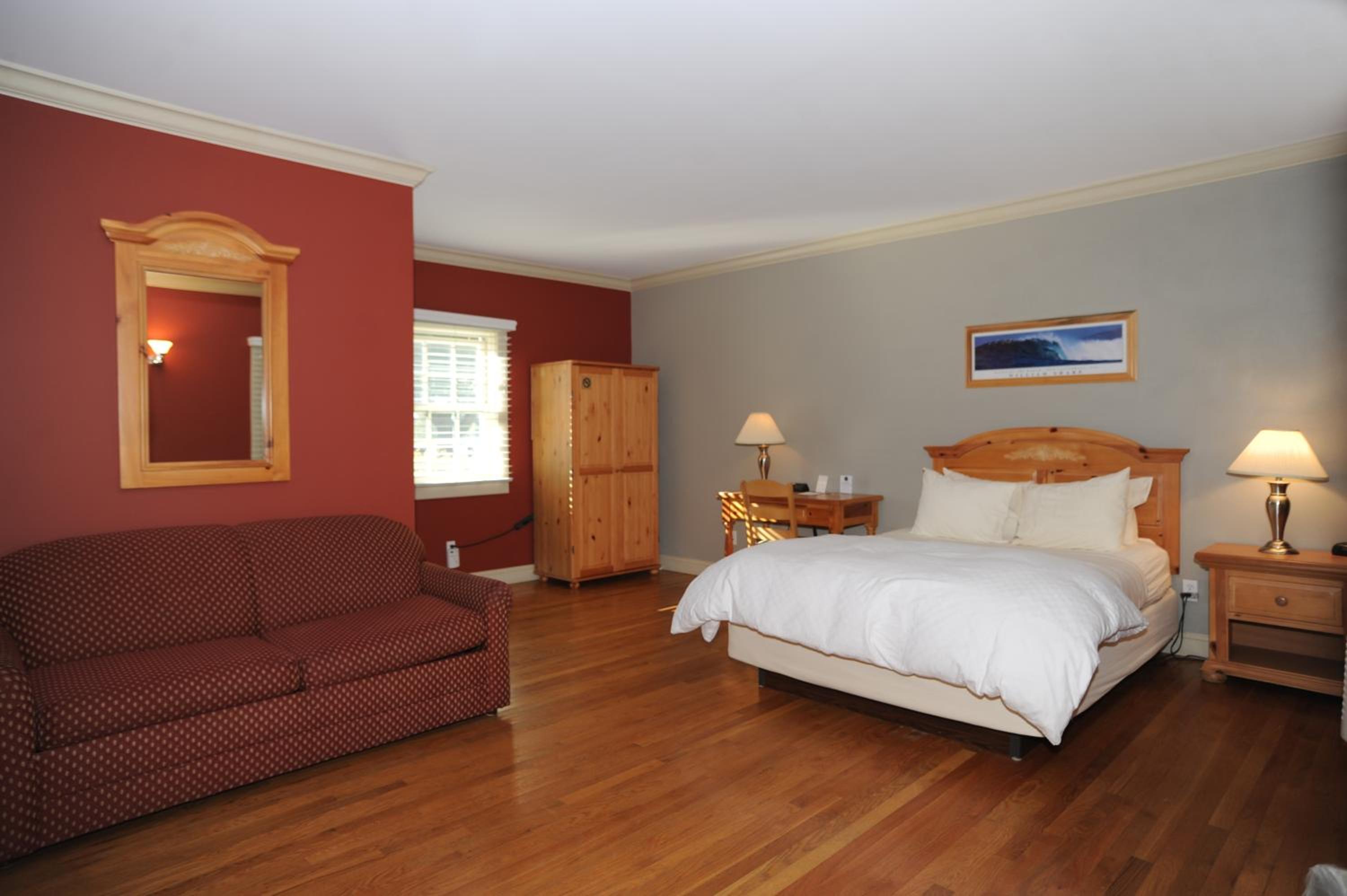 Deluxe Queen Room - Photo 7