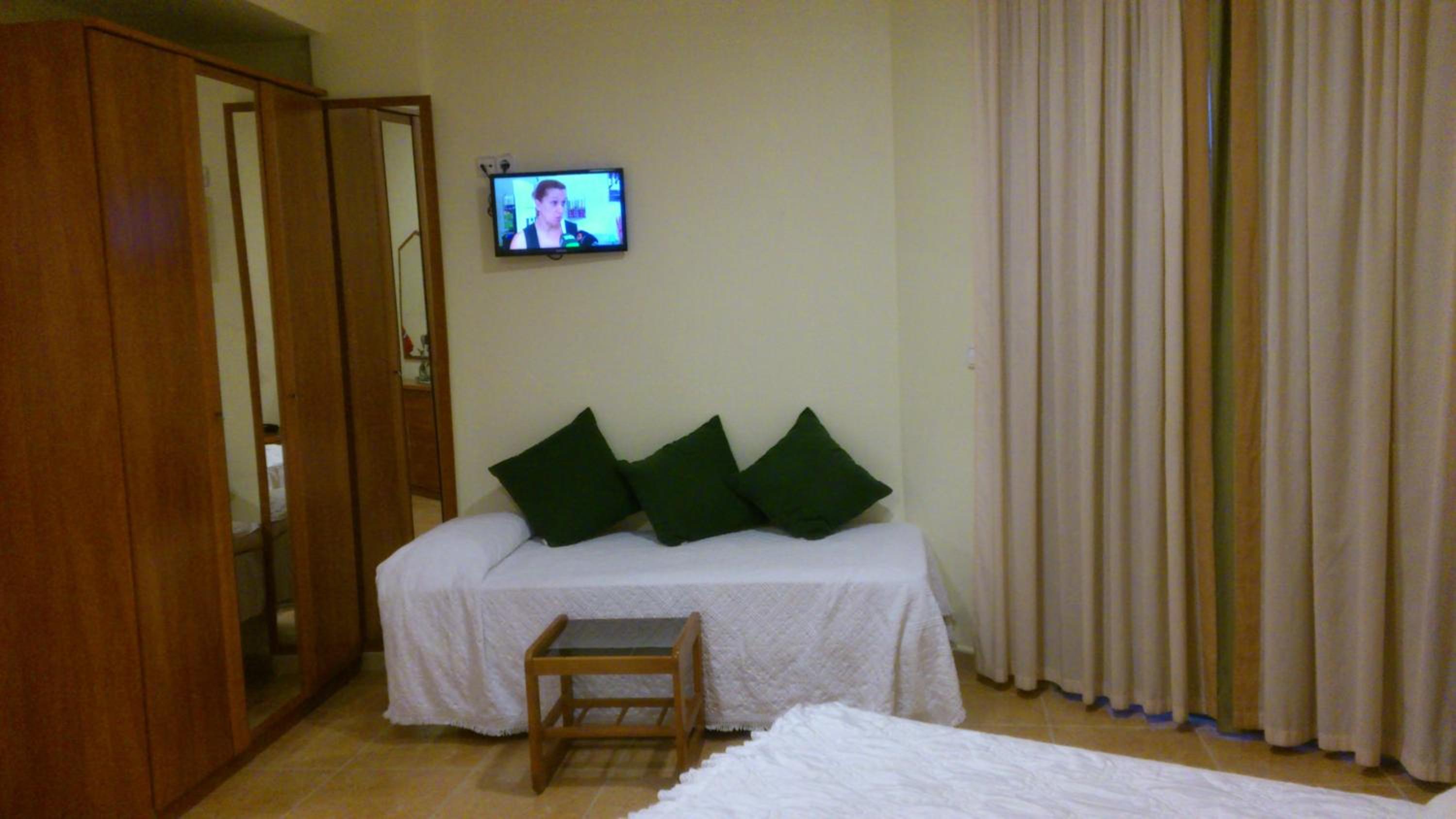 Double or Twin Room photo 2