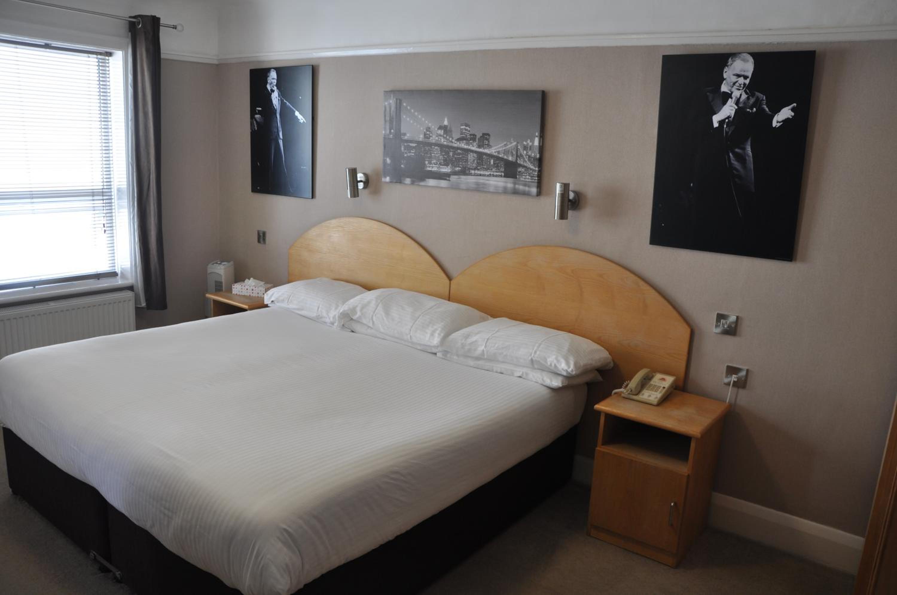 Double or Twin Room - Disability Access - Photo 8