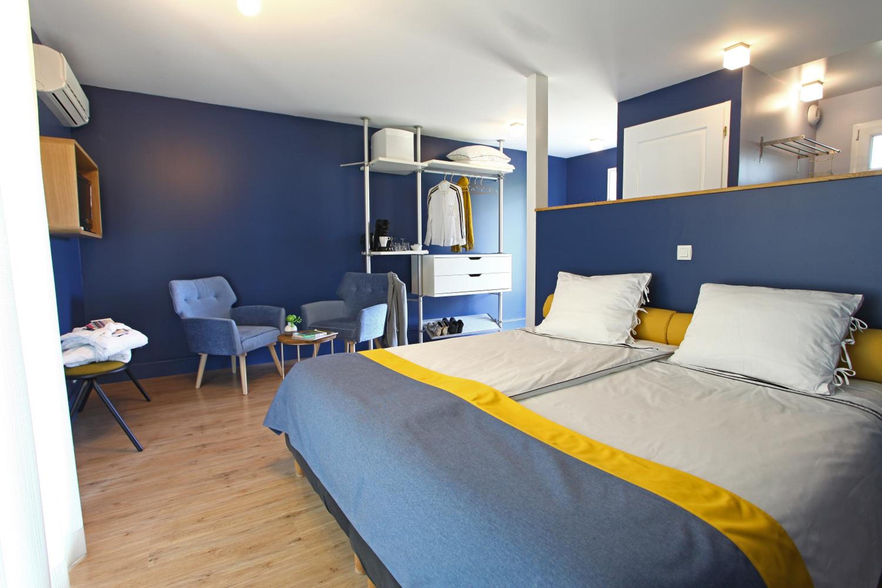 Double Room - Photo 7