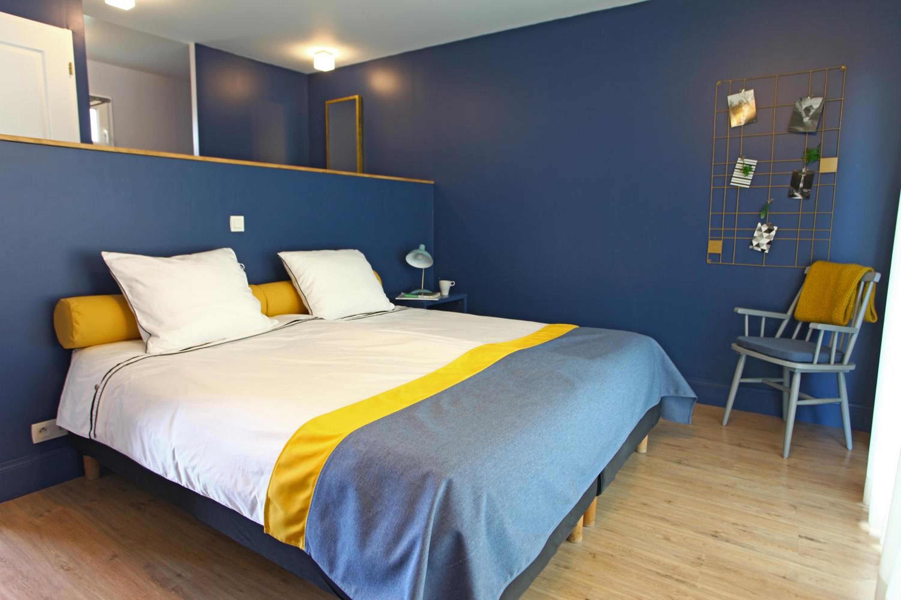 Double Room - Photo 5