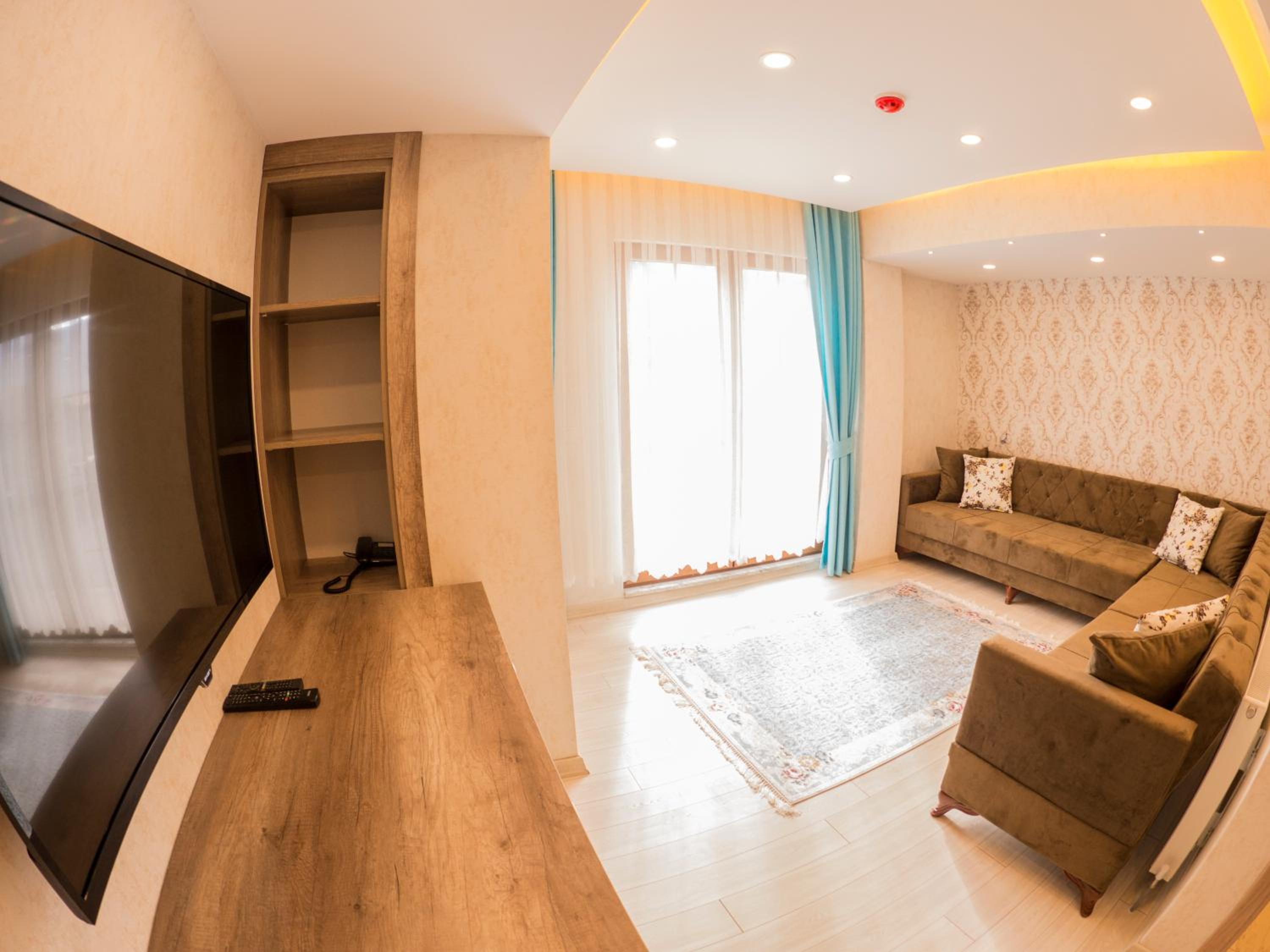 One-Bedroom Suite with Sofa Bed and Balcony