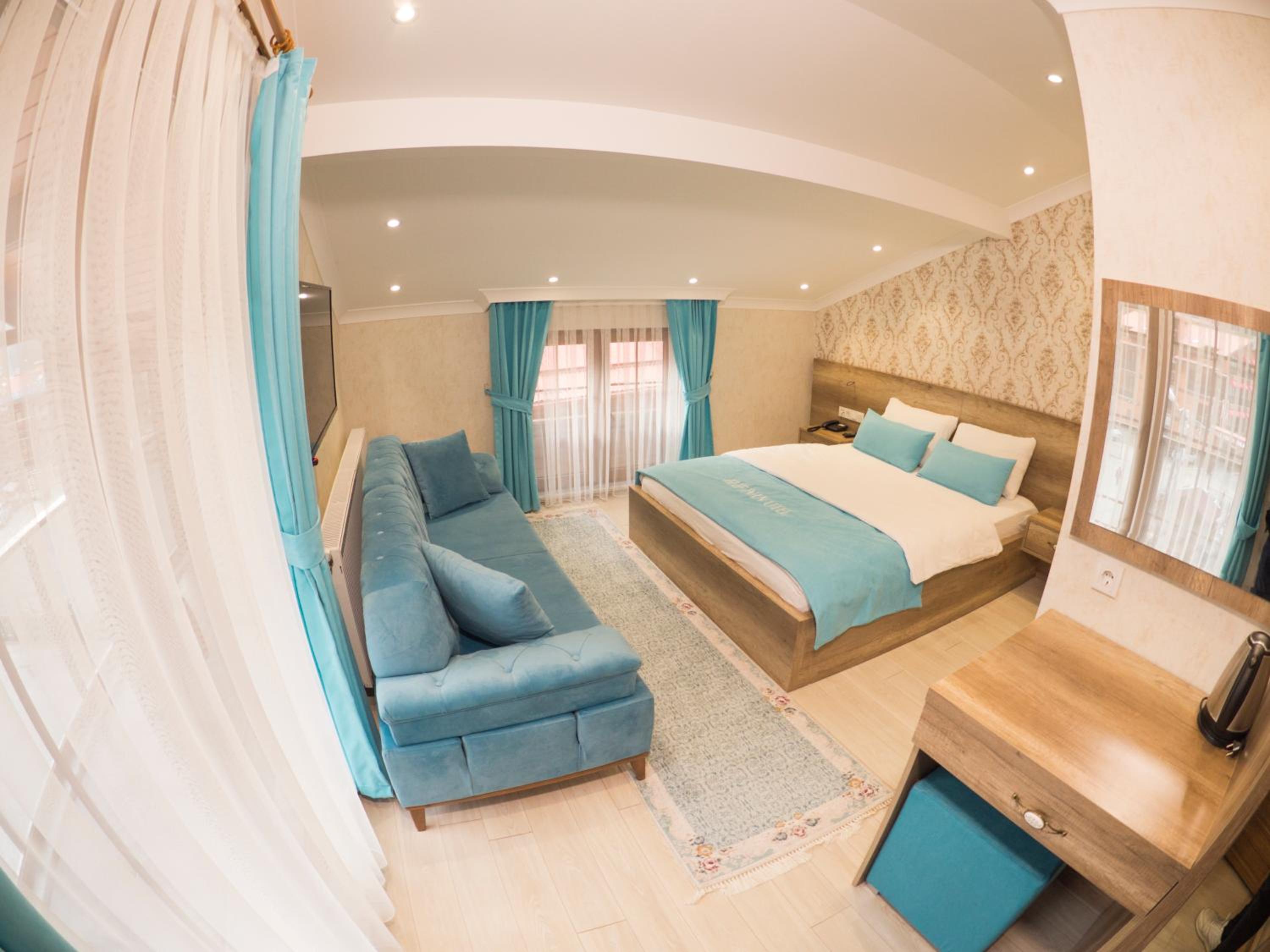 Standard Double Room with Sofa Bed and Balcony - Loft