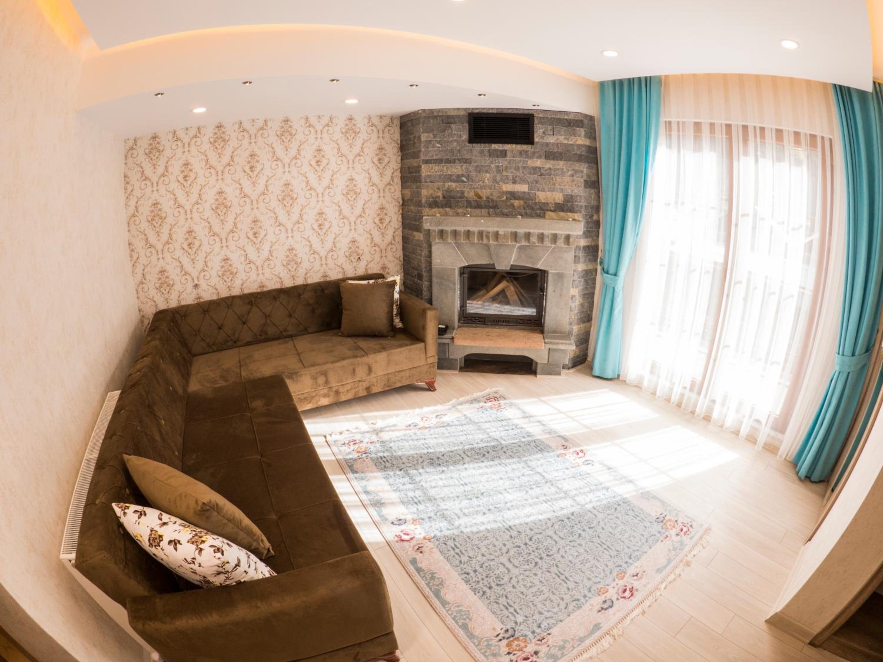 One-Bedroom Suite with Fireplace and Balcony