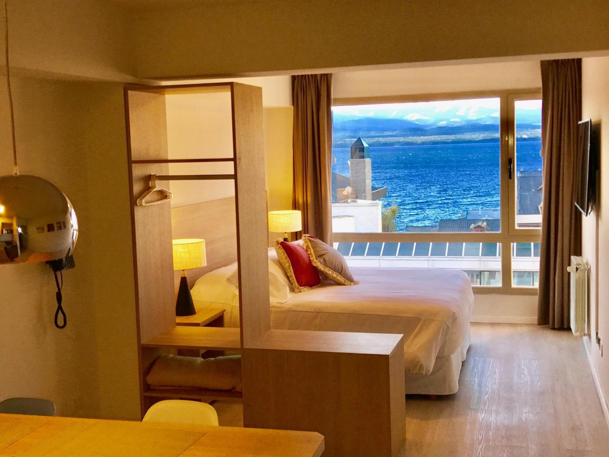 Apartment with Lake View photo 1