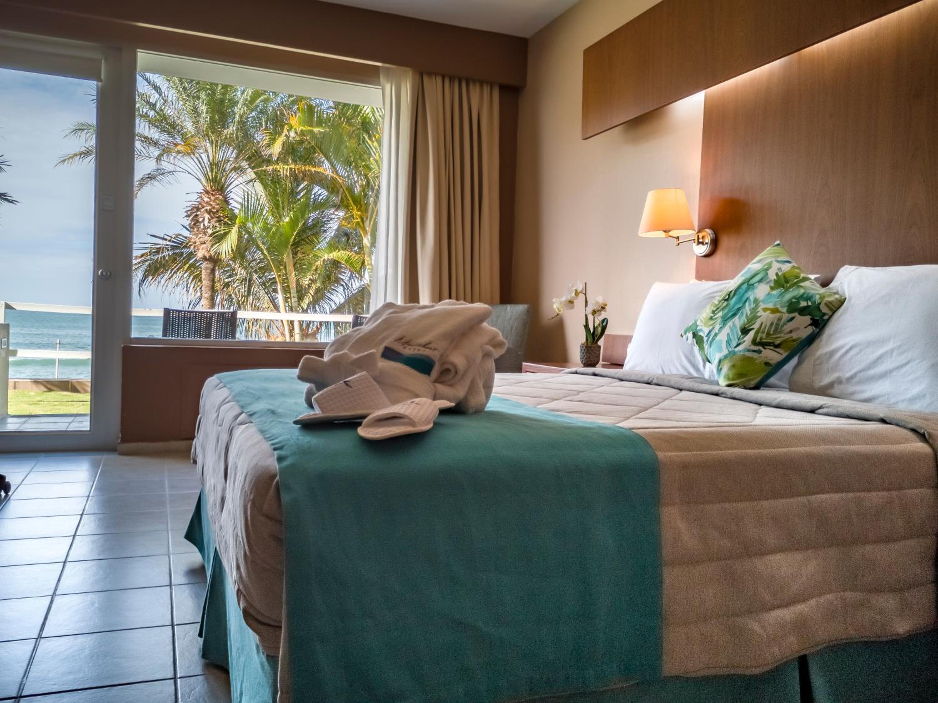 Deluxe Double Room with Balcony and Sea View photo 3