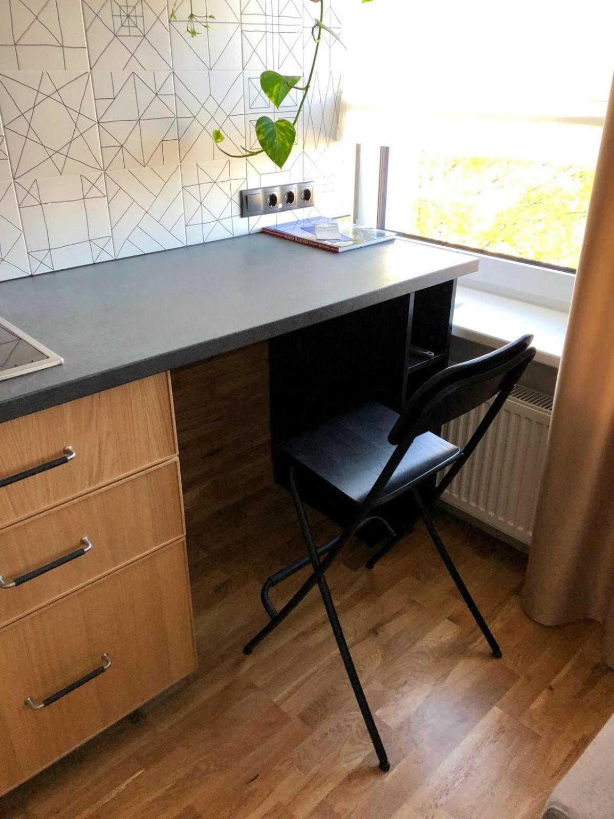 One-Bedroom Apartment - Photo 2