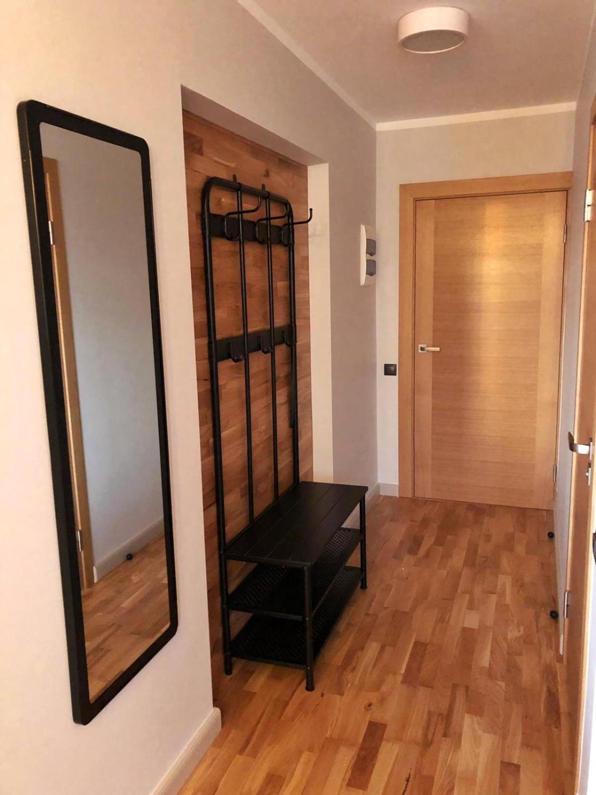One-Bedroom Apartment - Photo 9