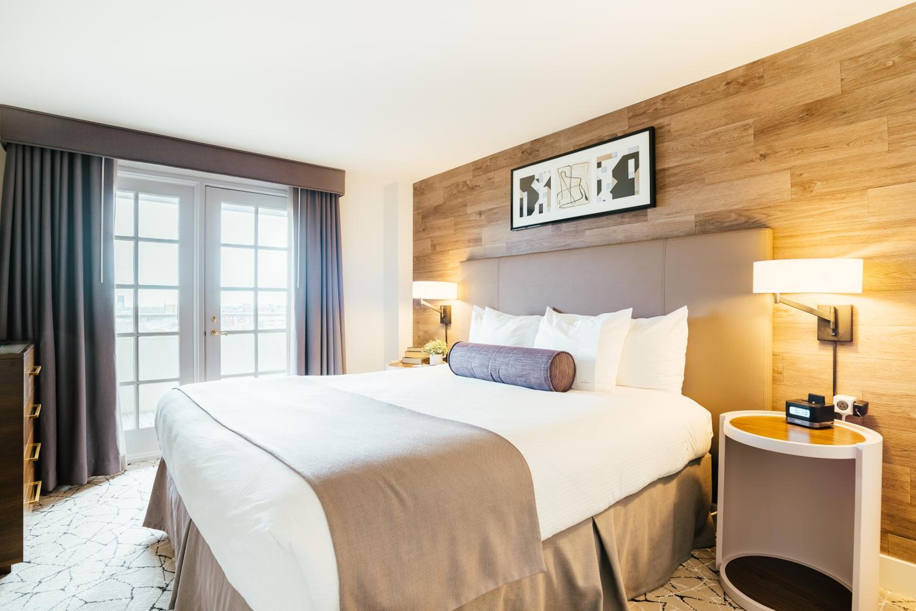 Executive King Suite - Photo 1