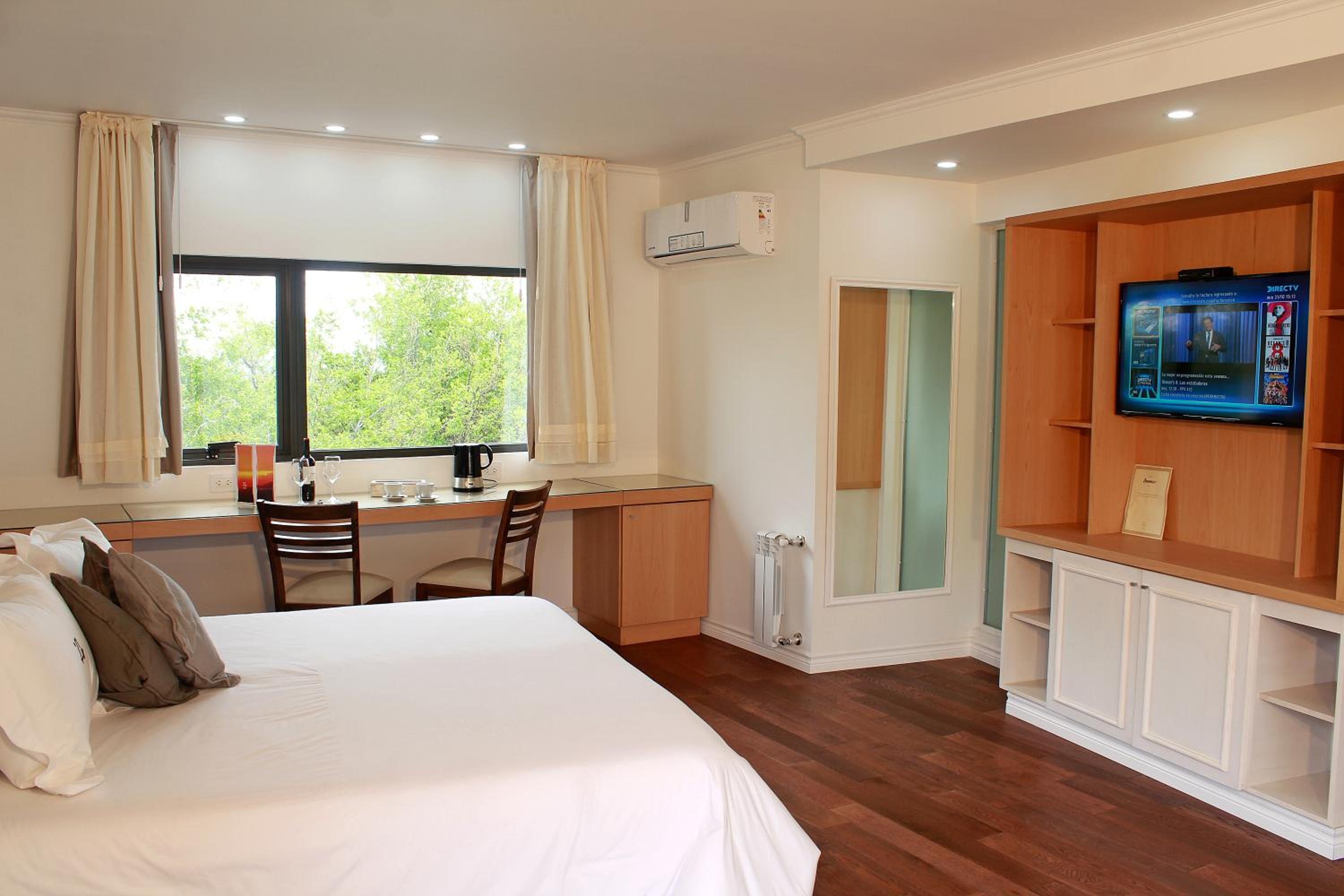 Deluxe Queen Room photo 2