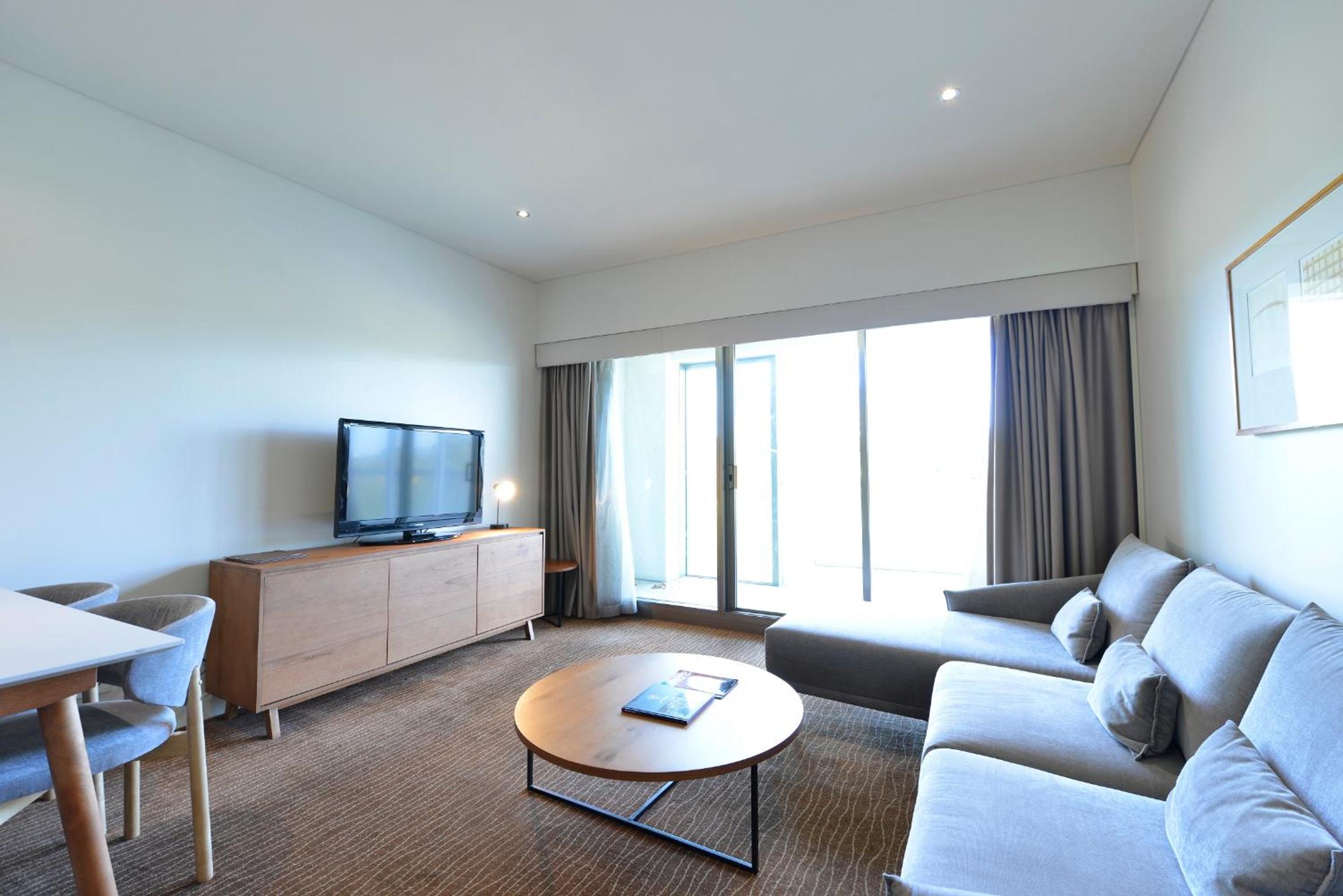 One-Bedroom Apartment - Photo 28