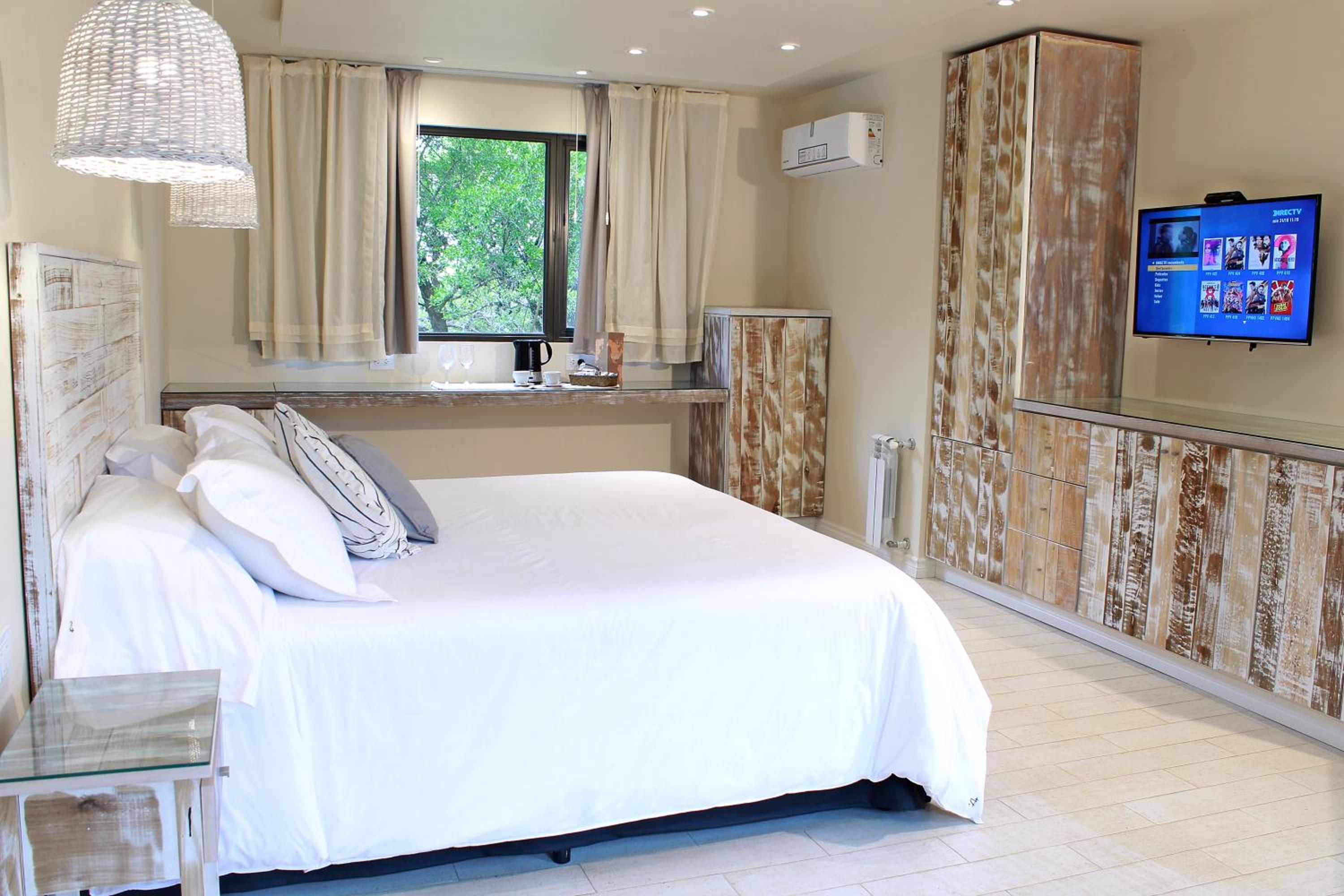 Deluxe Queen Room photo 3
