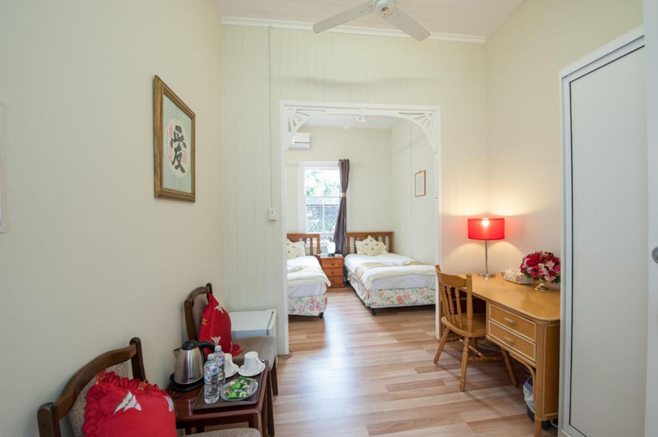 Twin Room - Photo 4