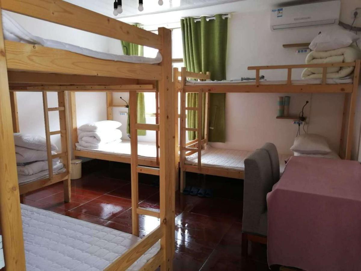 Bed in 8-Bed Mixed Dormitory Room photo 2