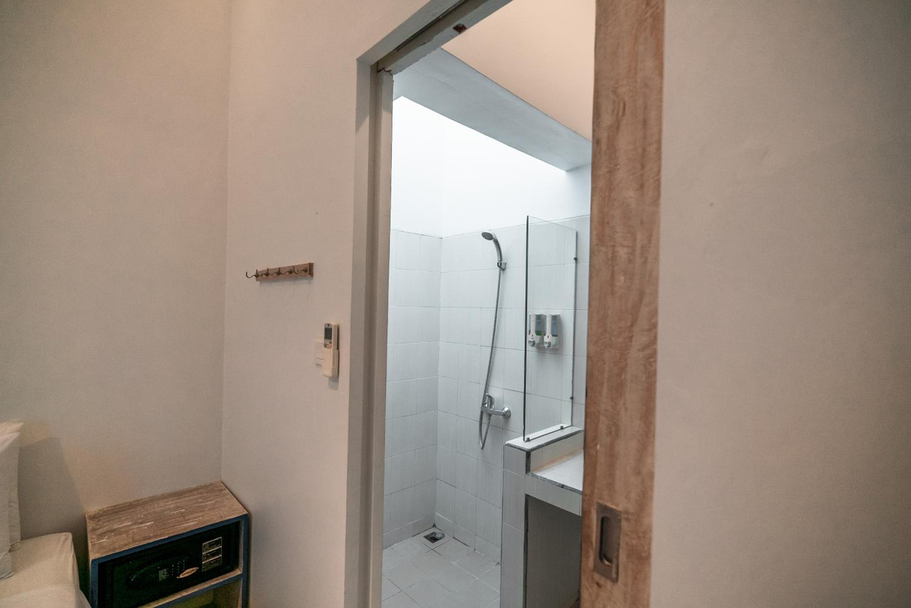 Double Room - Photo 2