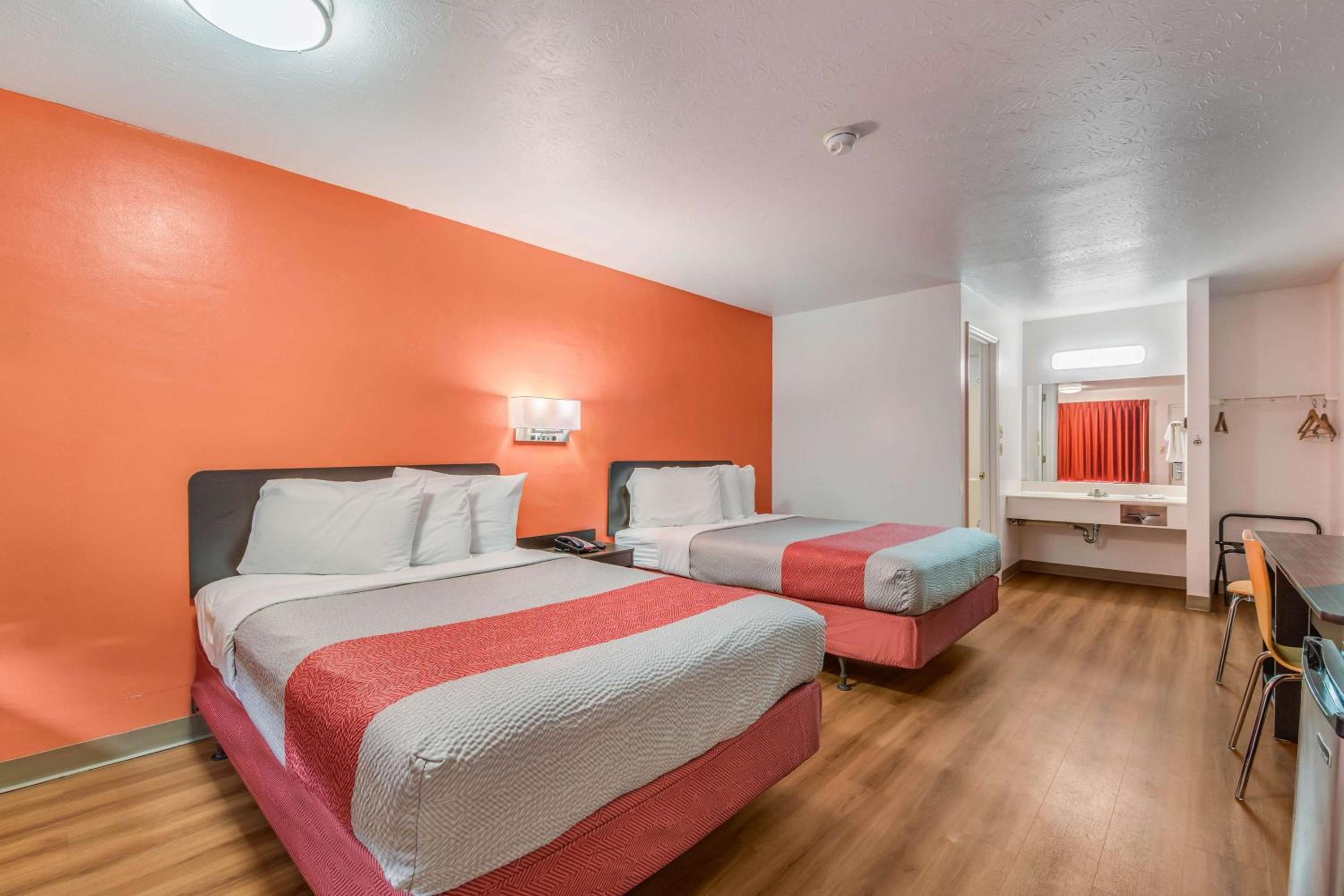 Deluxe Quadruple Room - Non-Smoking photo 3