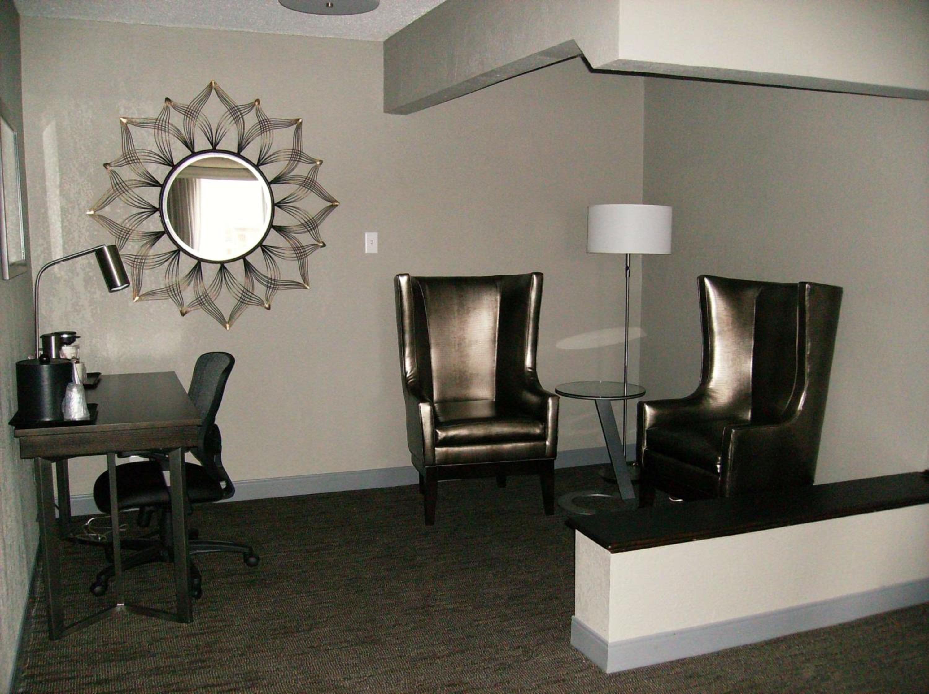 King Suite with Sofa Bed - Non-Smoking - Photo 1