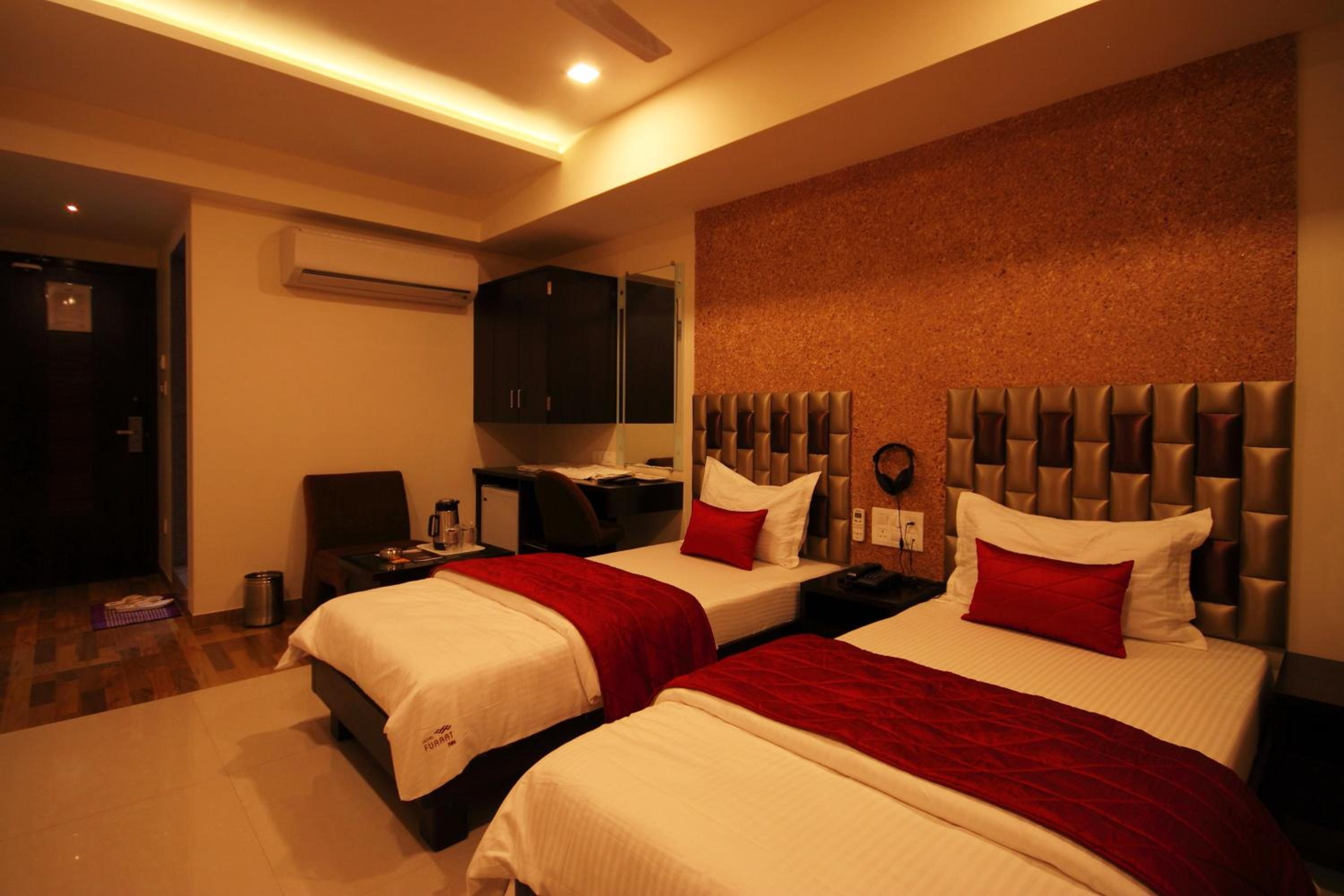 Standard Double or Twin Room photo 3