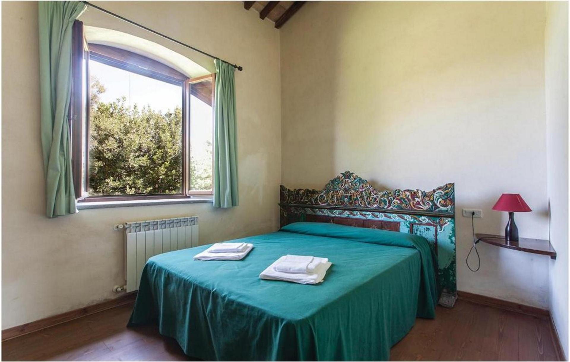 Quadruple Room with Private Bathroom photo 1