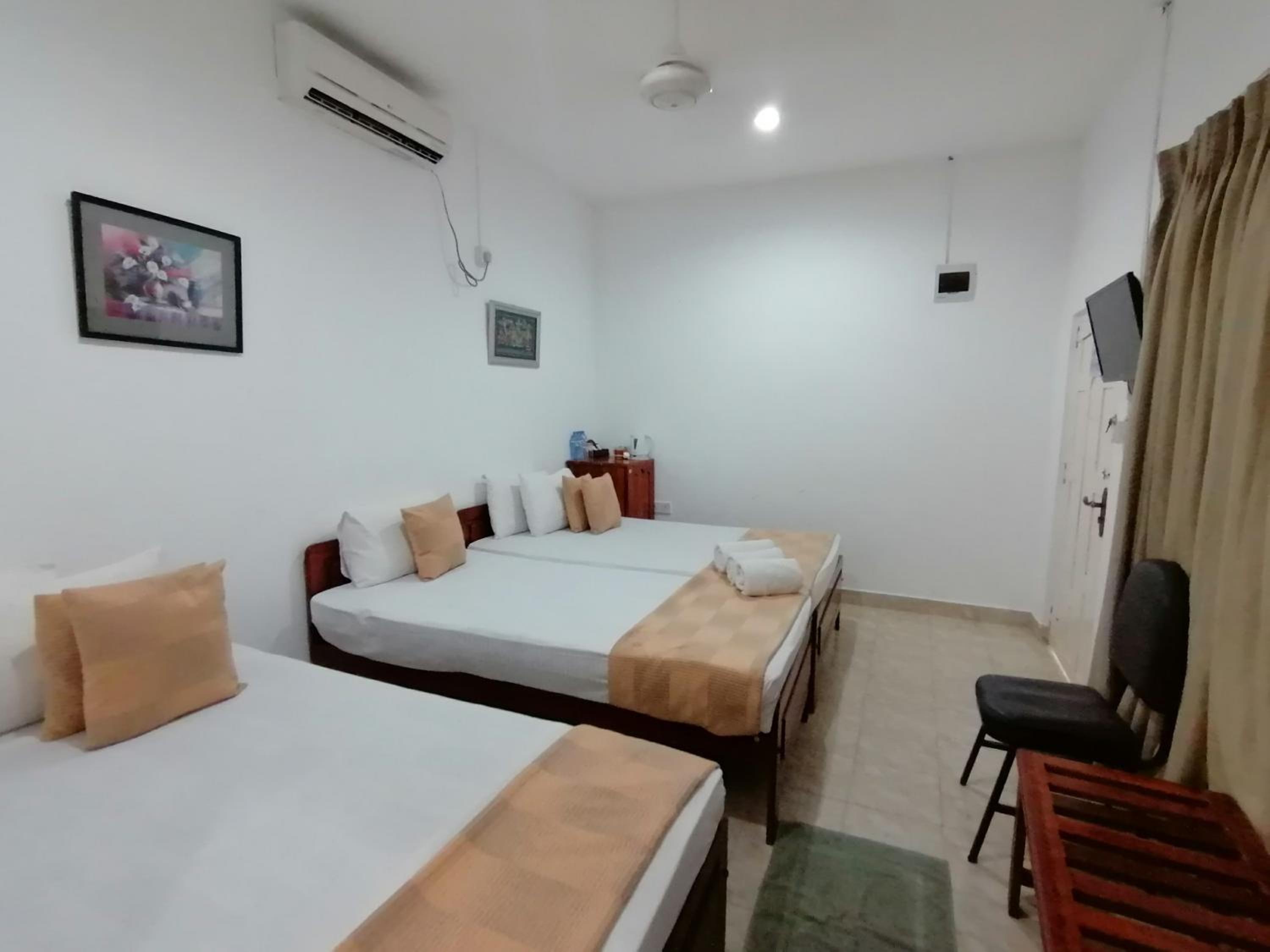 Standard Triple Room photo 3