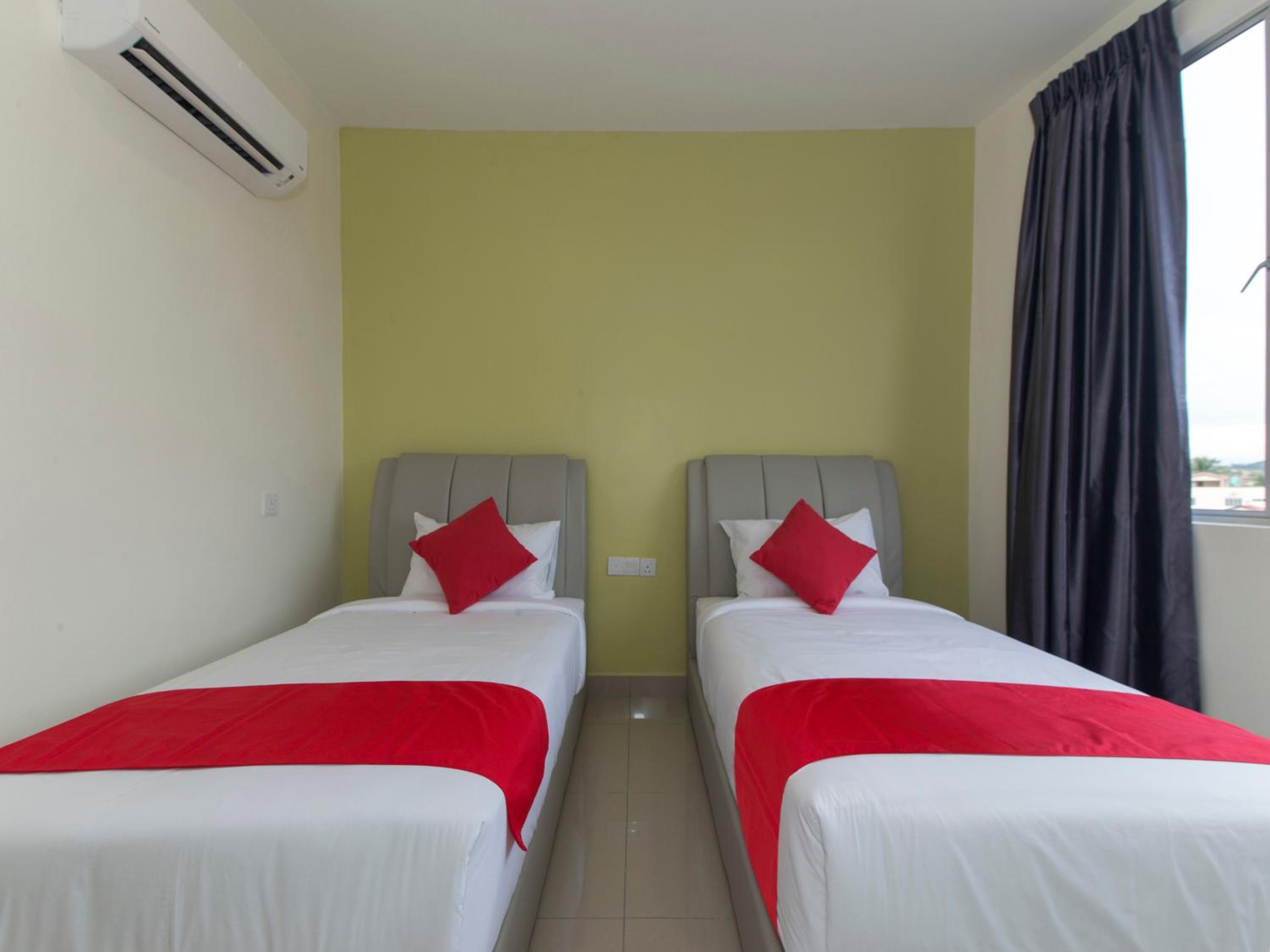 Deluxe Twin Room photo 2