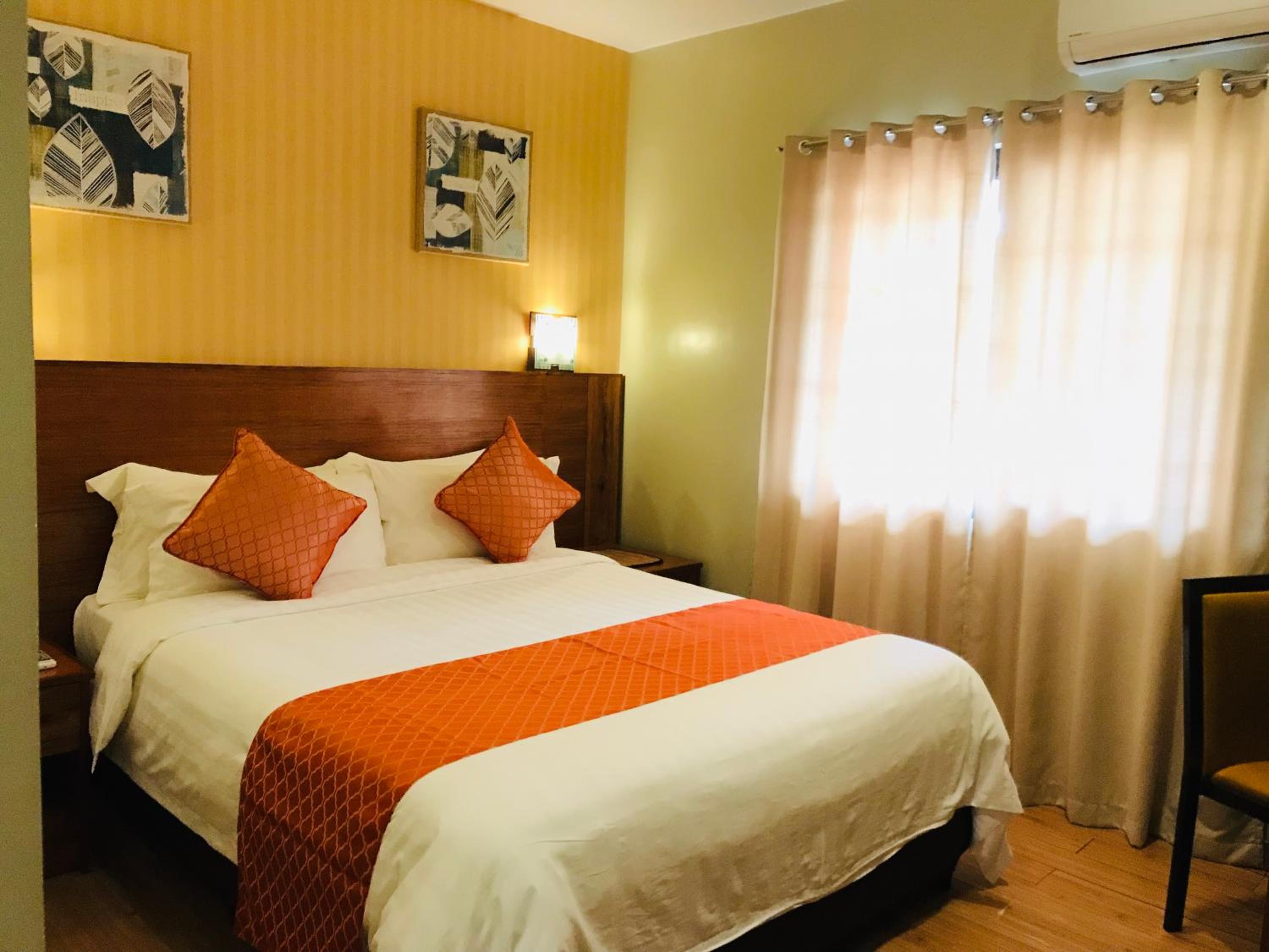 Standard Twin Room - Photo 23