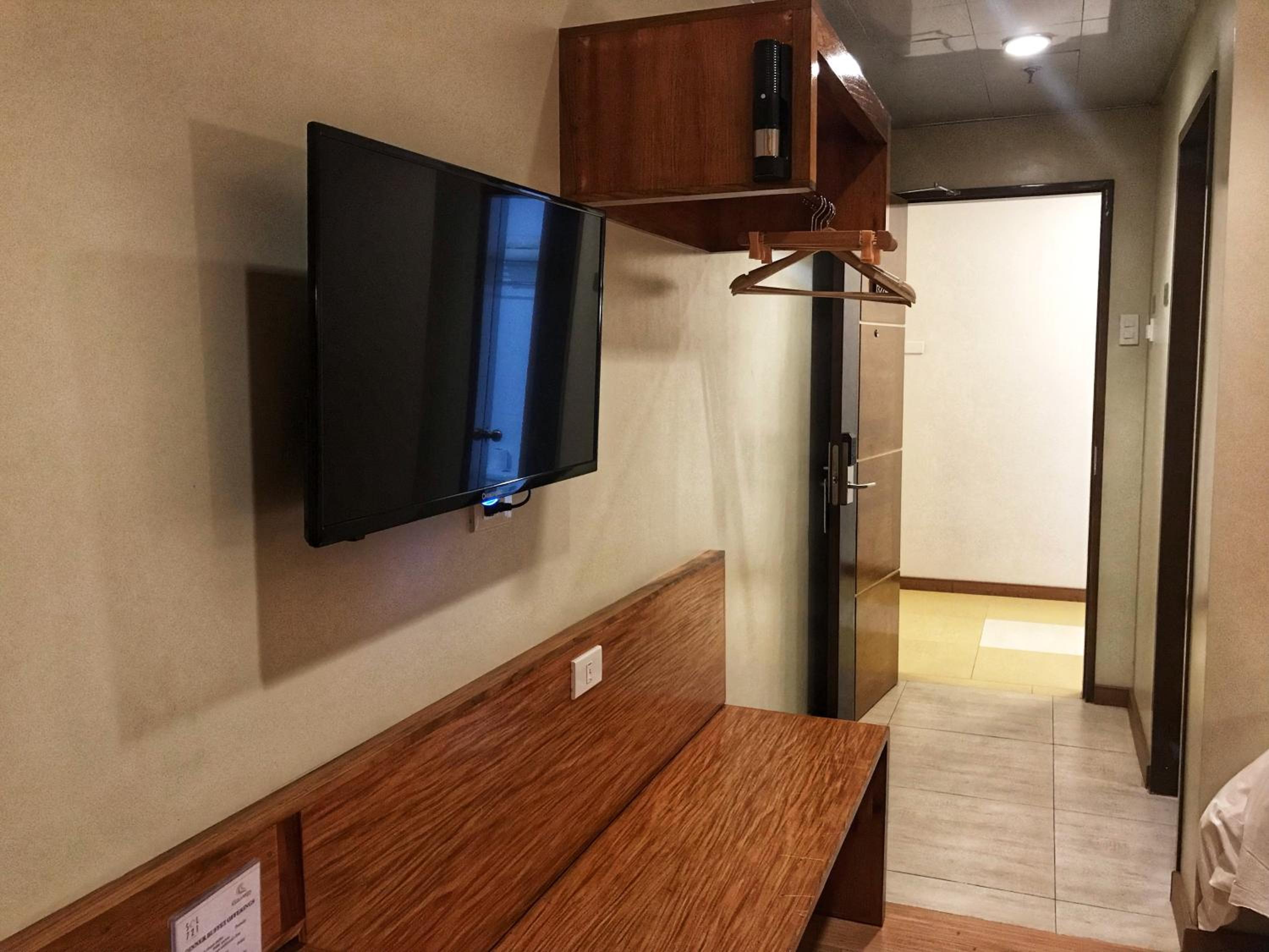 Standard Twin Room - Photo 13
