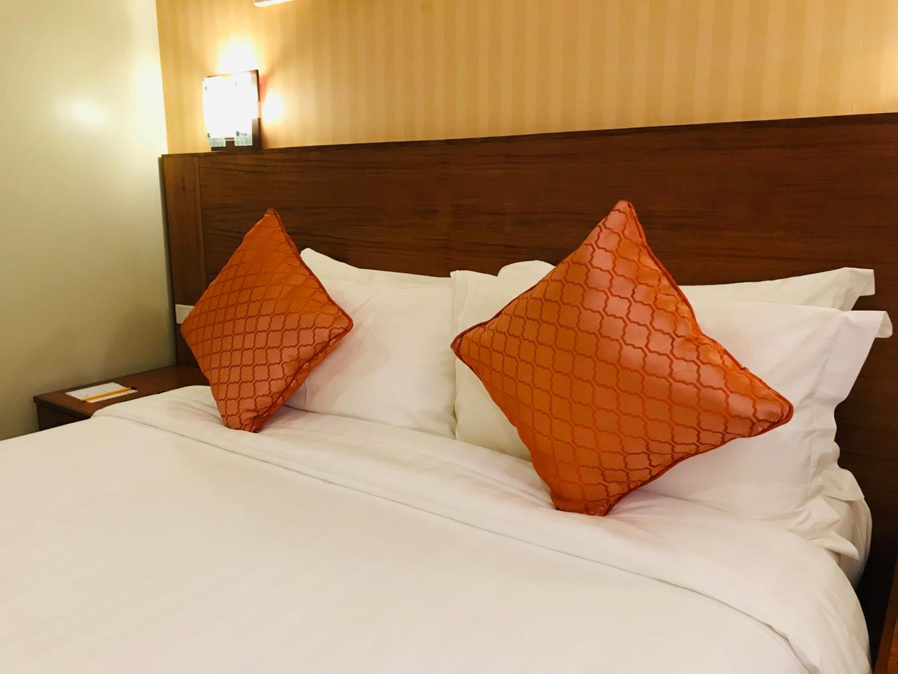 Standard Twin Room - Photo 20