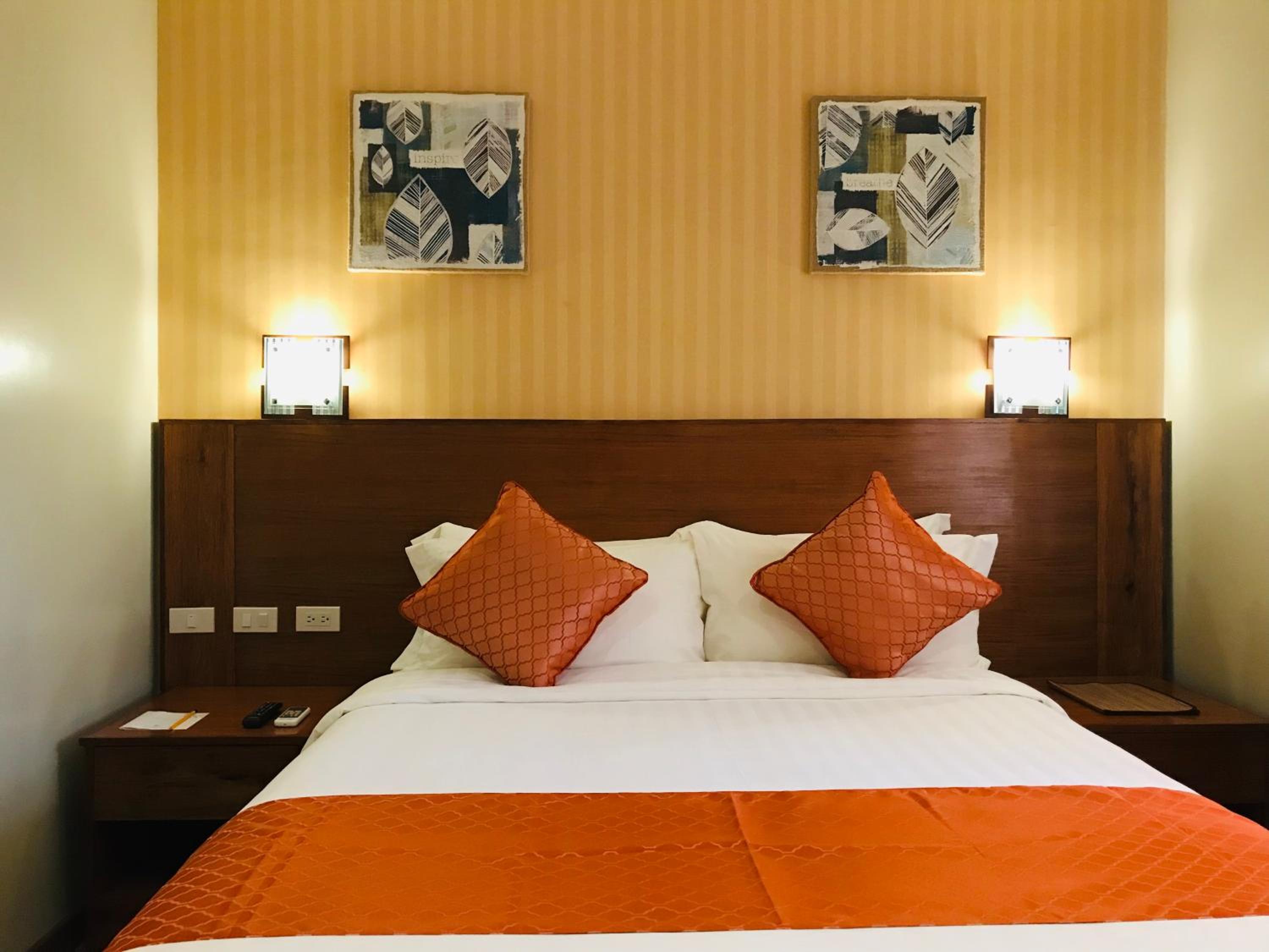 Standard Twin Room - Photo 2