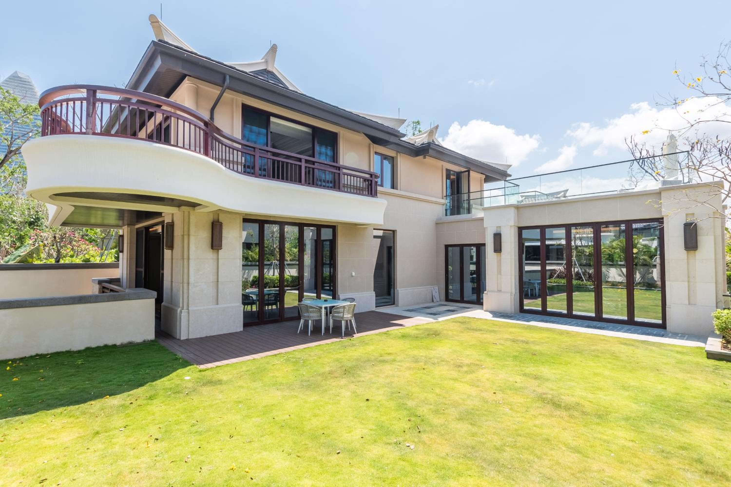 Five-Bedroom Villa with Private Pool