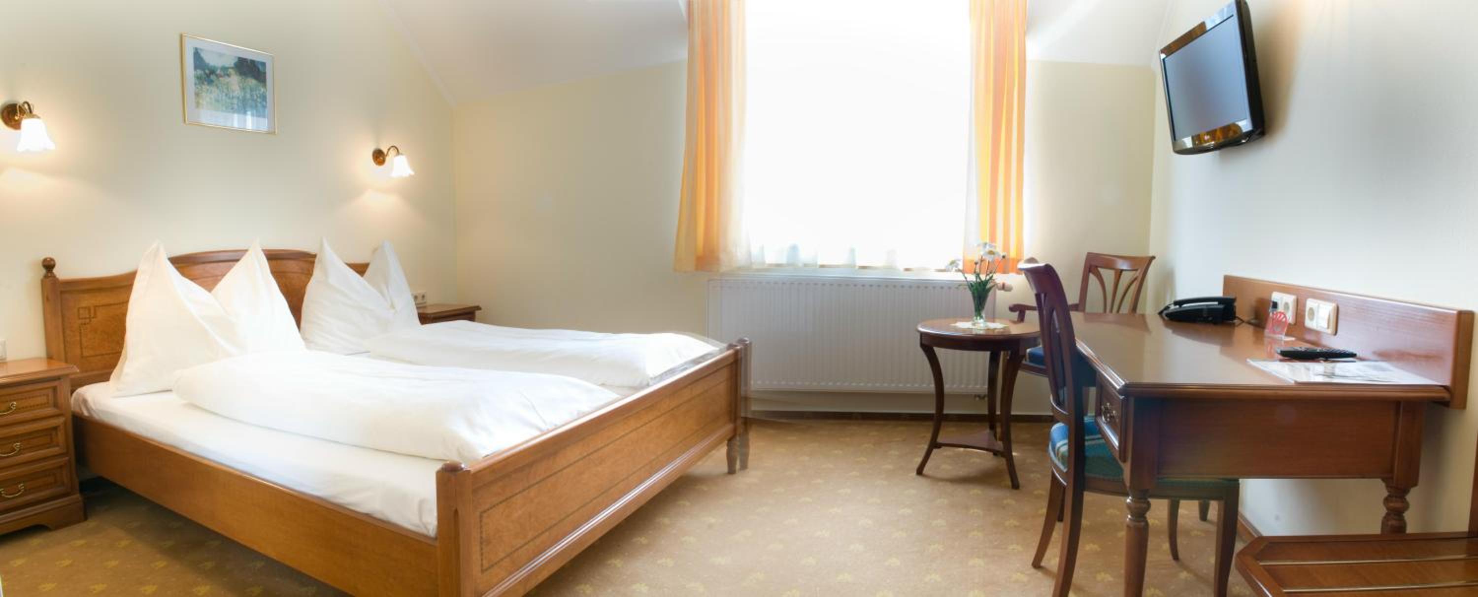 Double or Twin Room with Shower