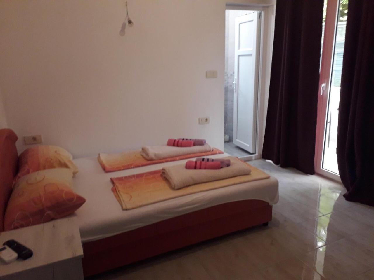 Studio Apartment photo 1