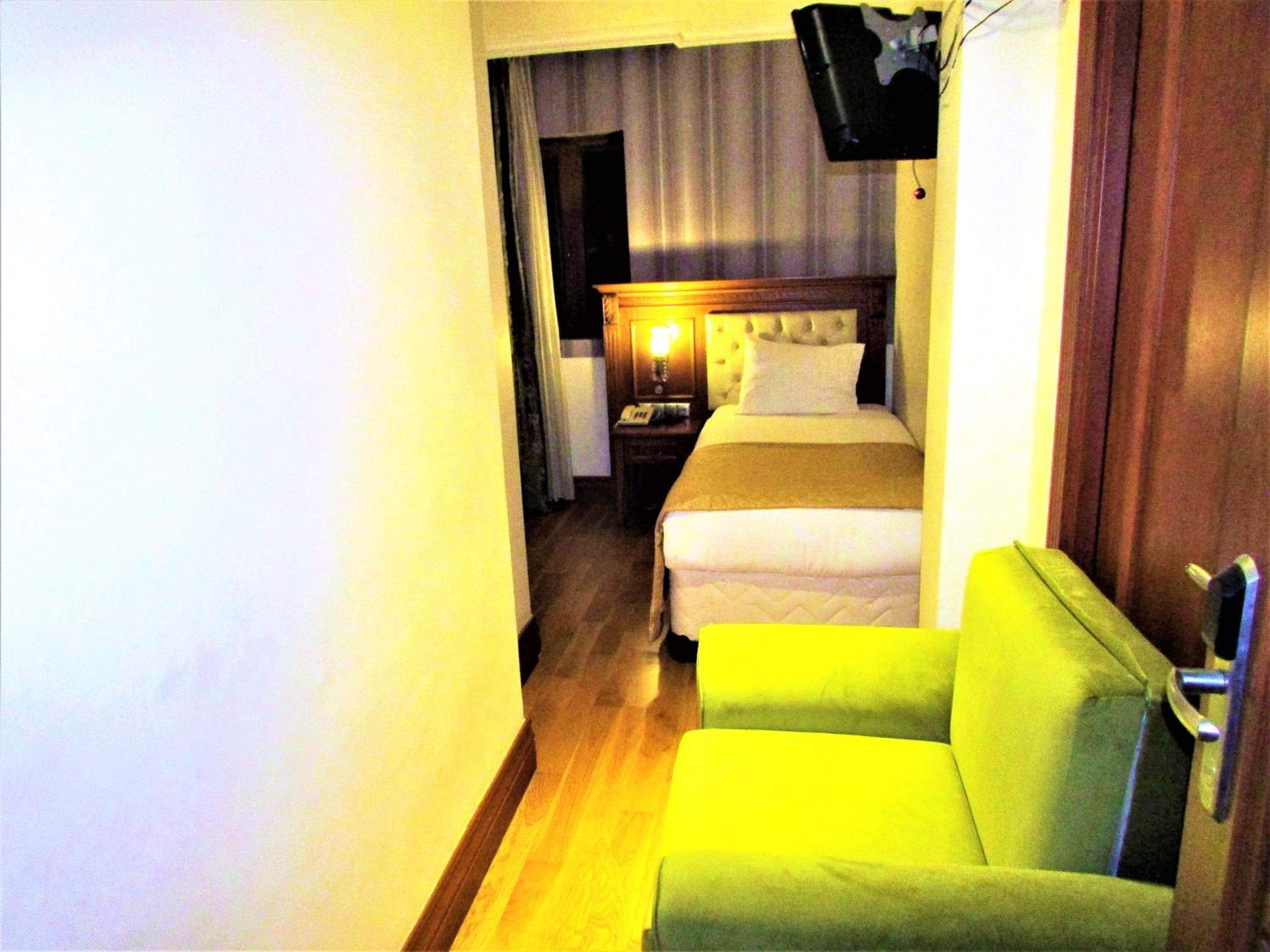 Standard Single Room photo 3