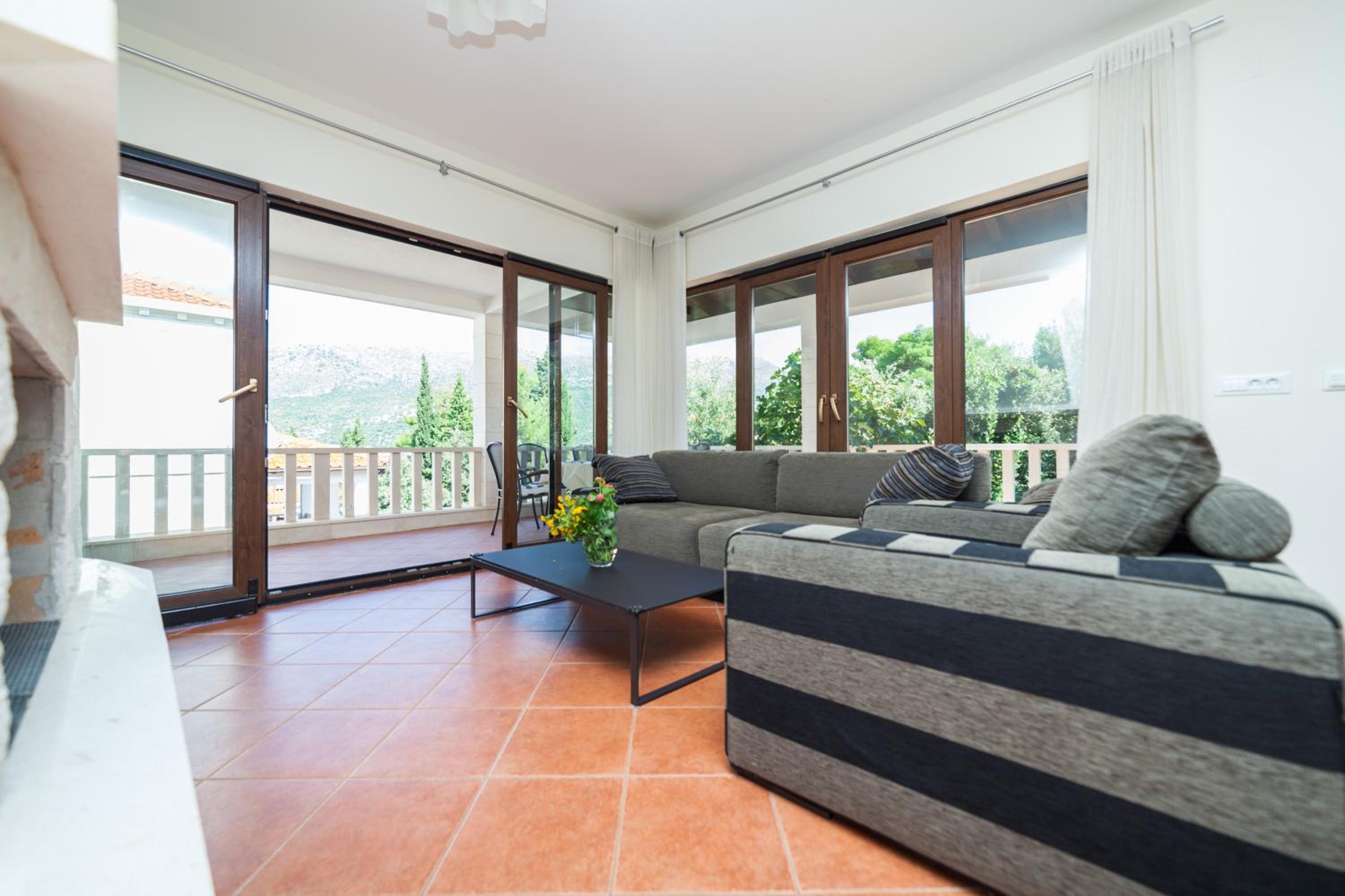 Three-Bedroom Villa photo 1