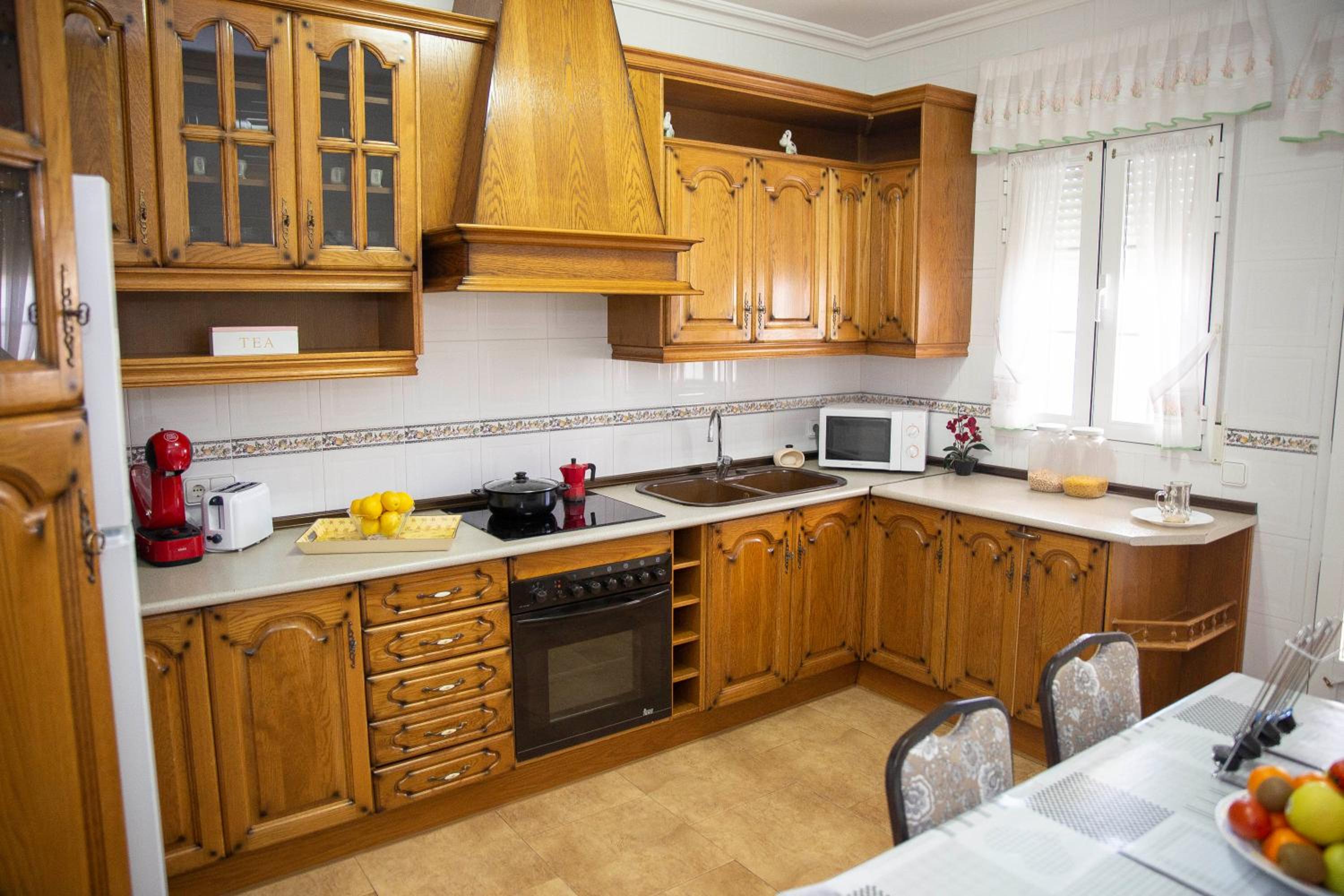 Four-Bedroom House - Photo 12