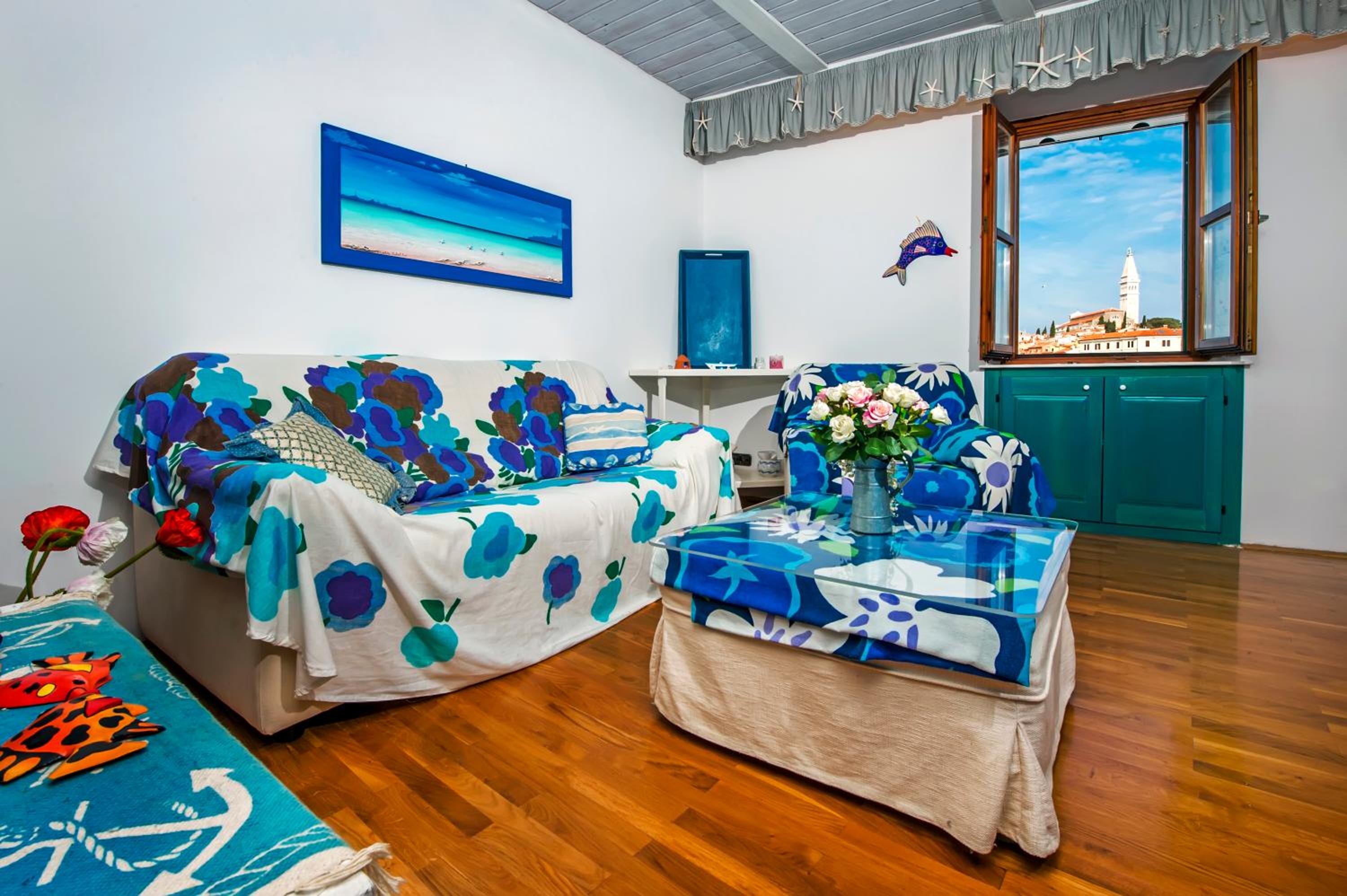 Apartment With Sea View