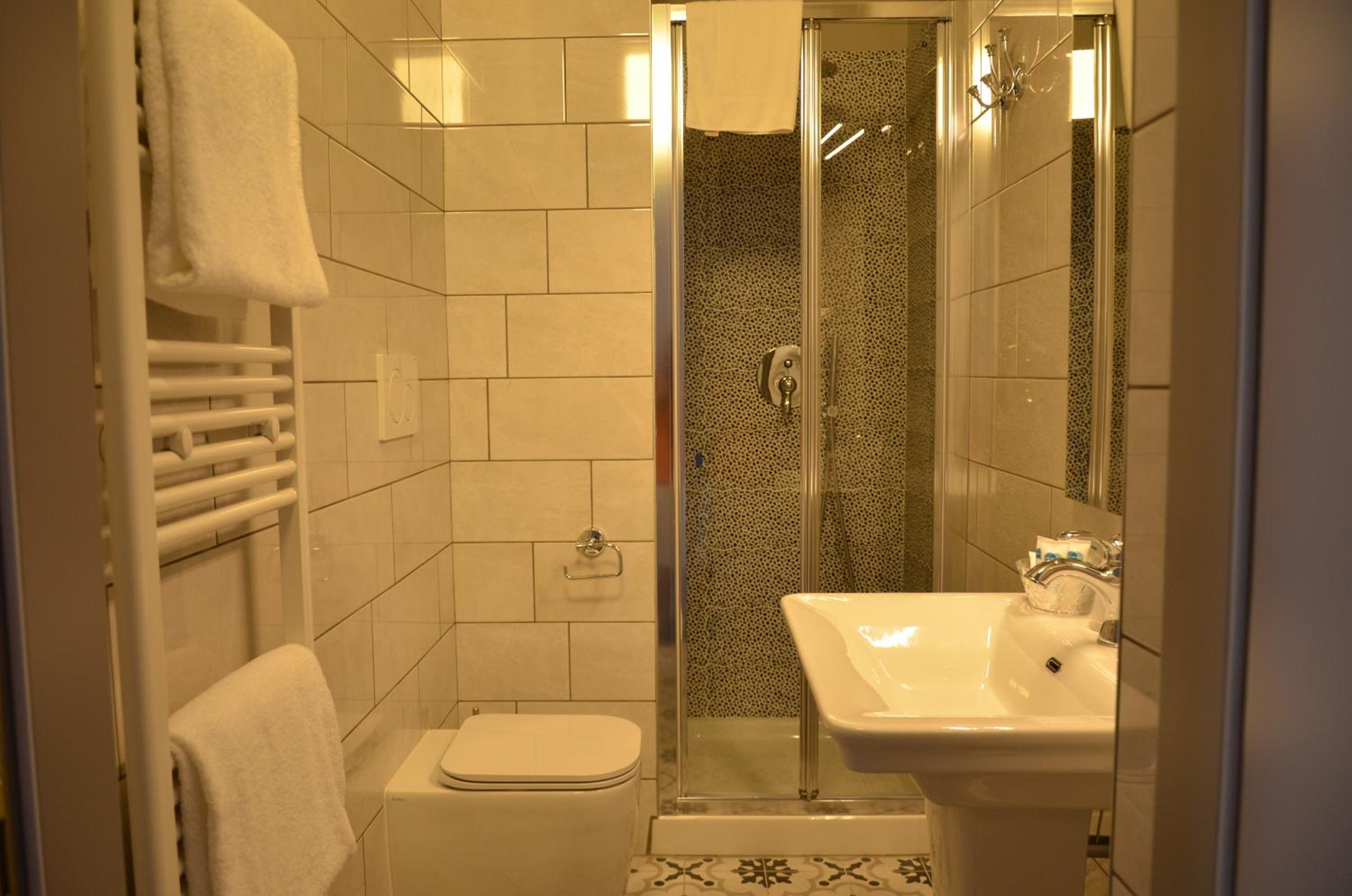 Superior Double Room - Photo 10