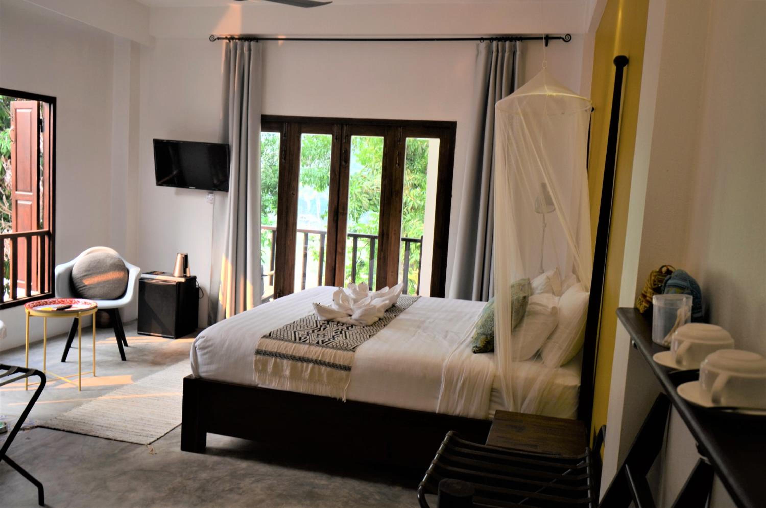 King Room with River View - Photo 5