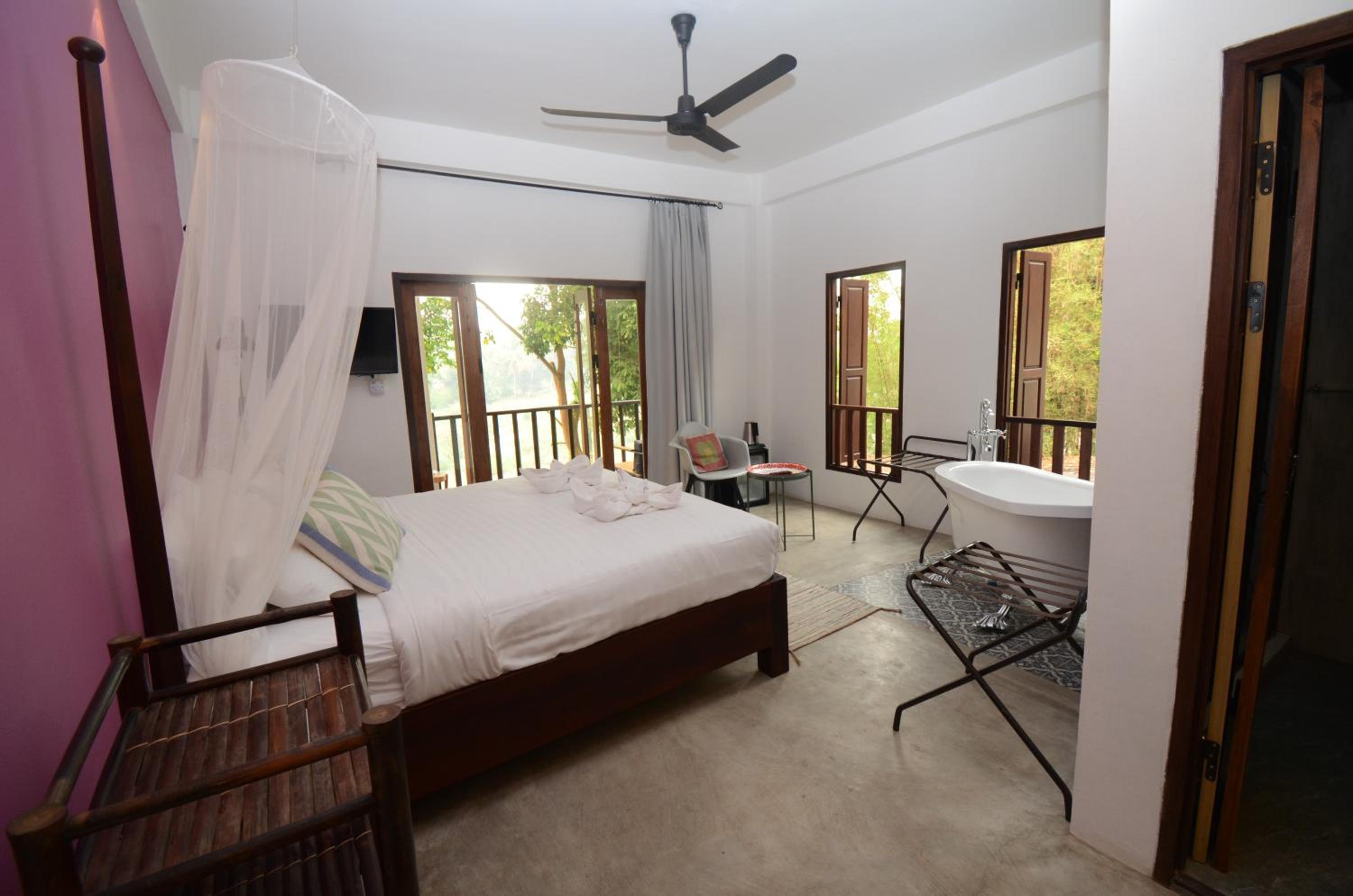 King Room with River View - Photo 25
