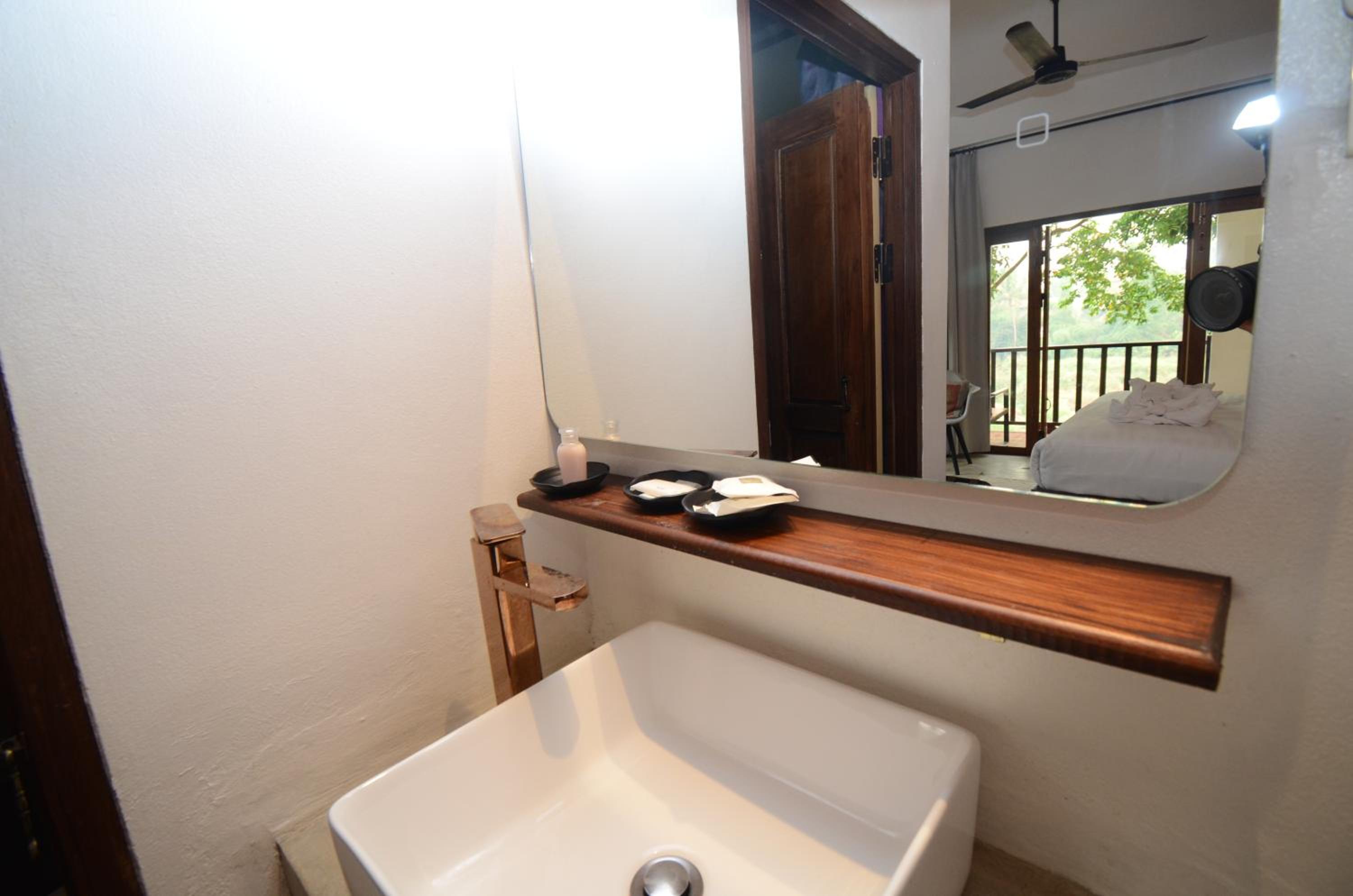 King Room with River View - Photo 1