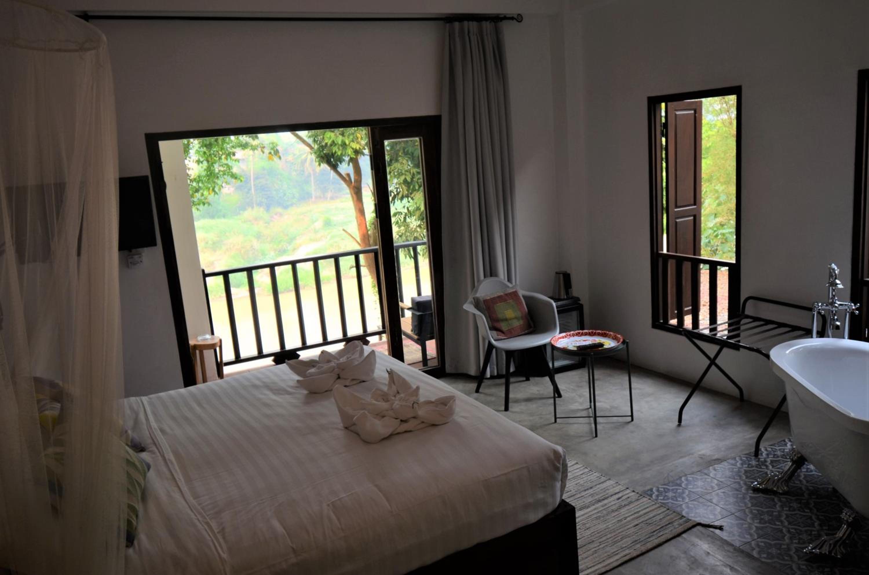 King Room with River View - Photo 13